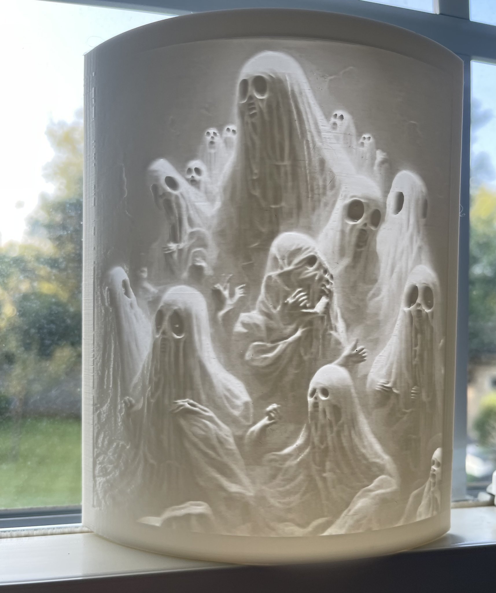 Đèn ngủ lithophane hình ma quái