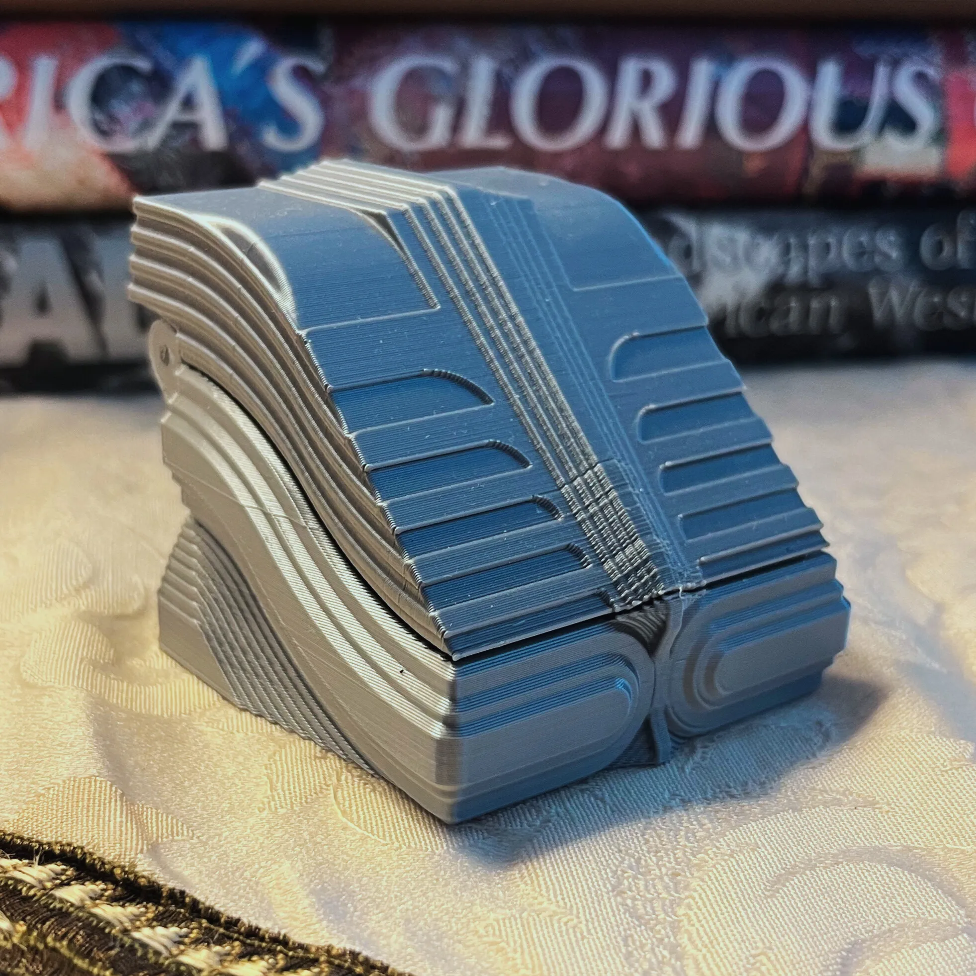 Hộp đựng nhẫn phong cách Art Deco