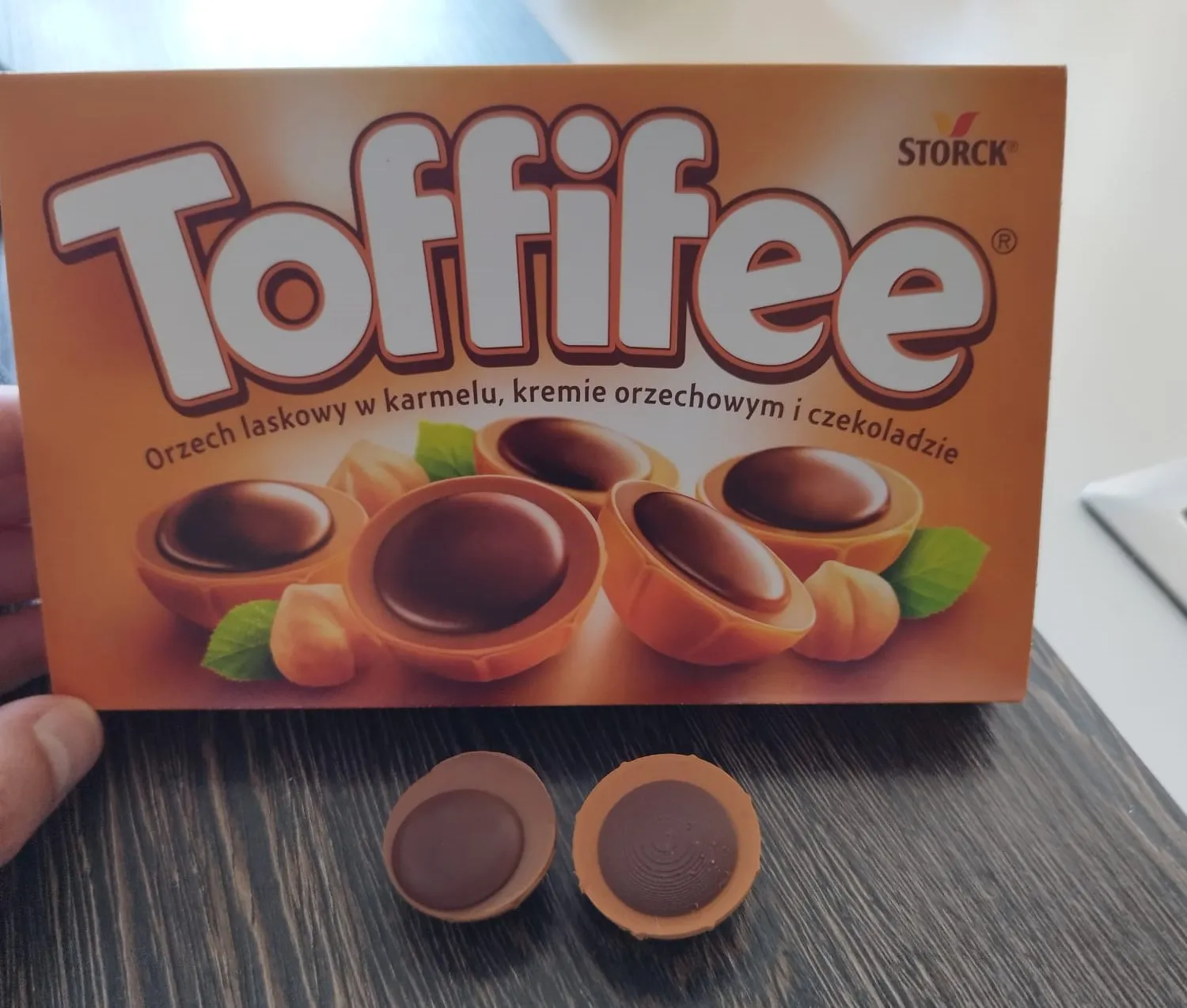 Mô hình kẹo Toffifee yêu thích của tôi