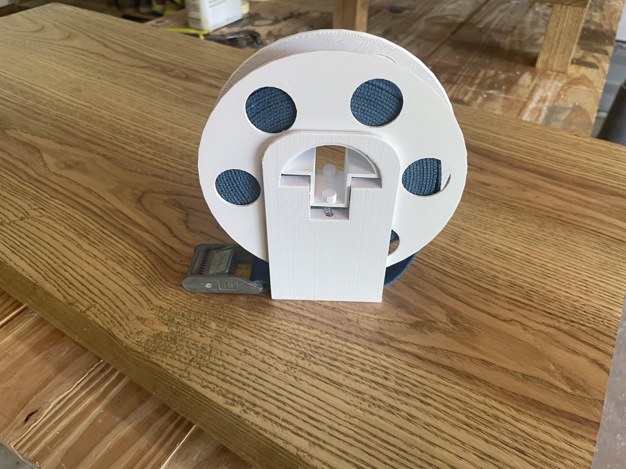 Rô lô đeo dây cuộn lò xo tiện lợi cho xe hơi