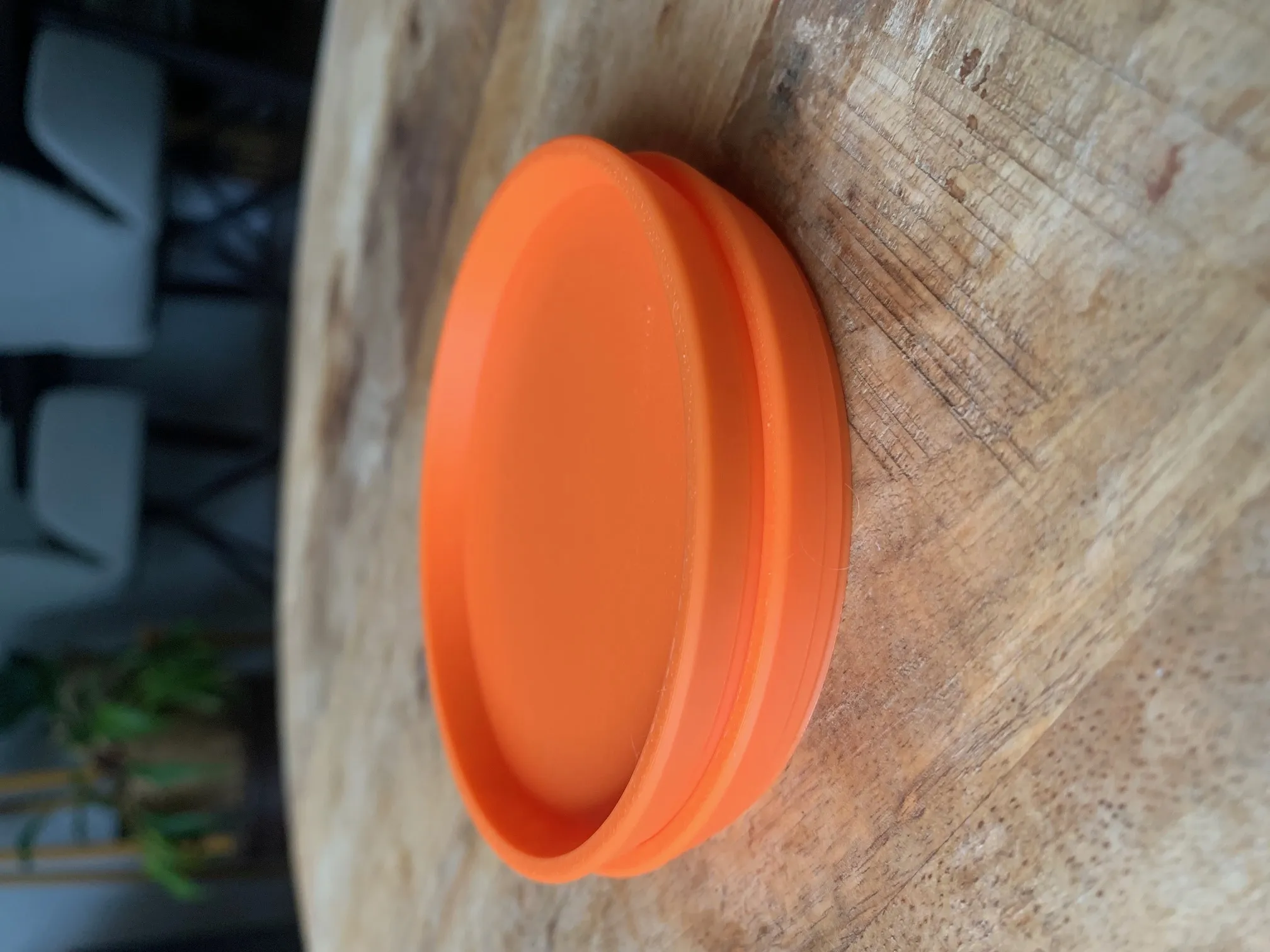 Đế lót ly xếp chồng tiện lợi cho bàn cà phê