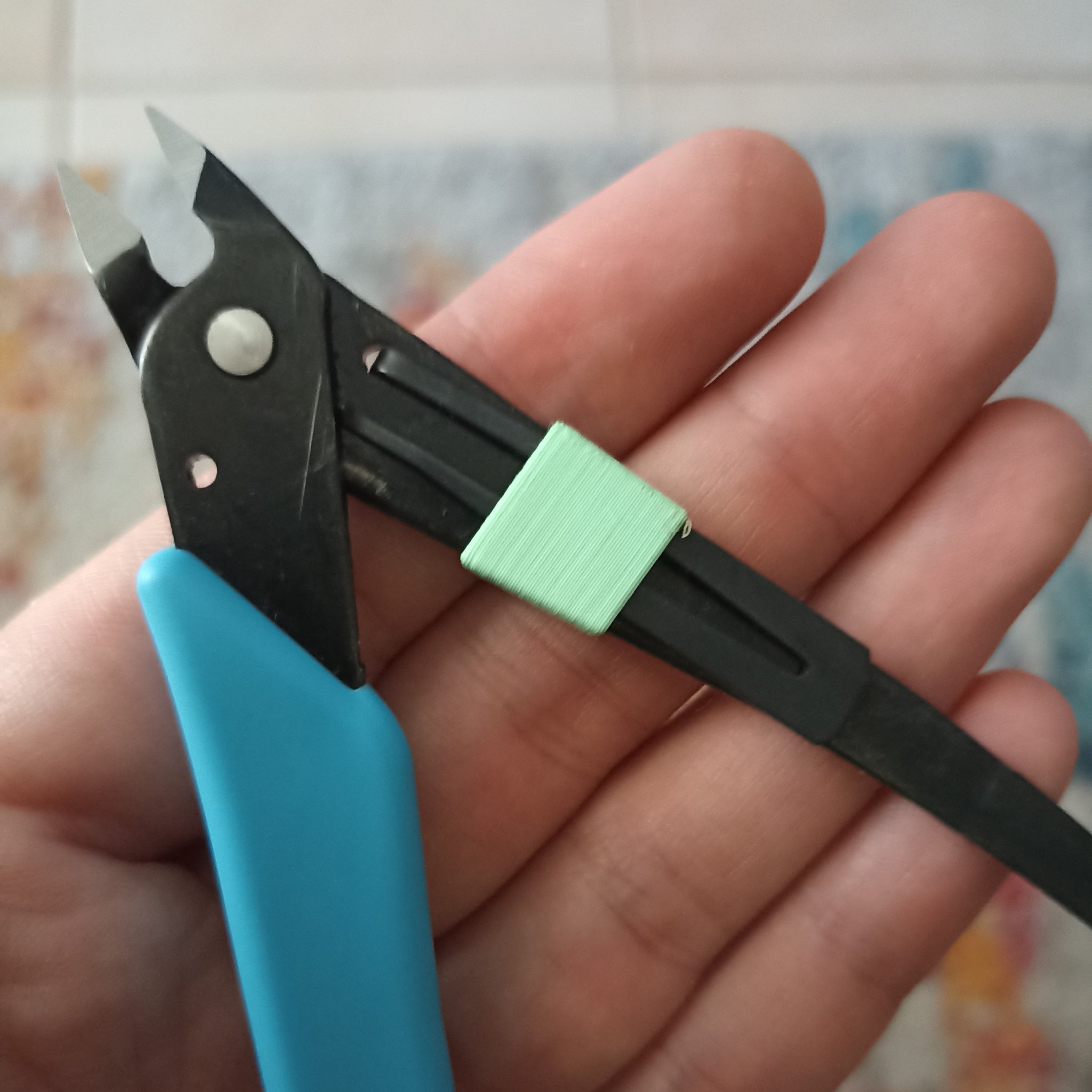 Sửa lò xo cho dụng cụ cắt dây Sovol