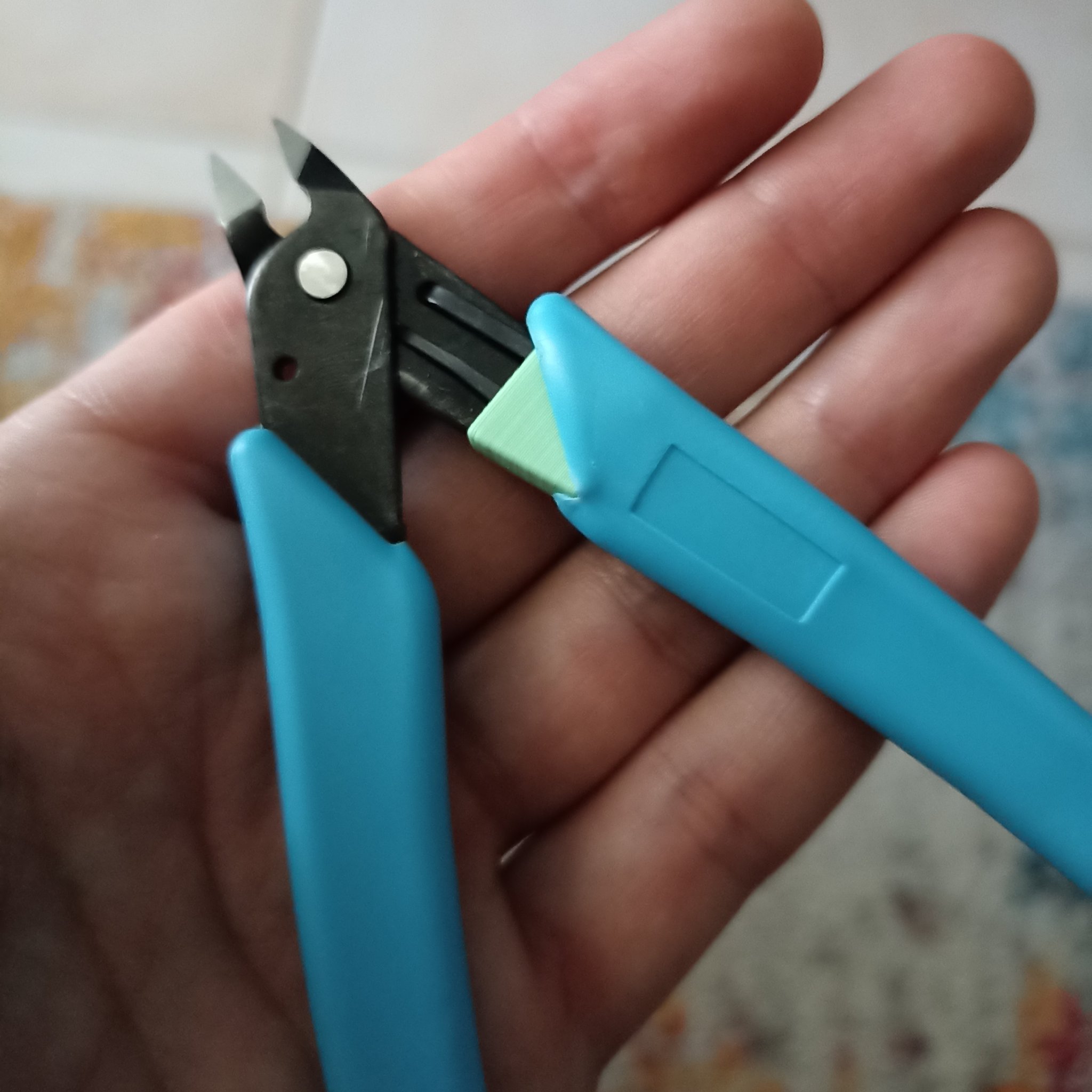 Sửa lò xo cho dụng cụ cắt dây Sovol