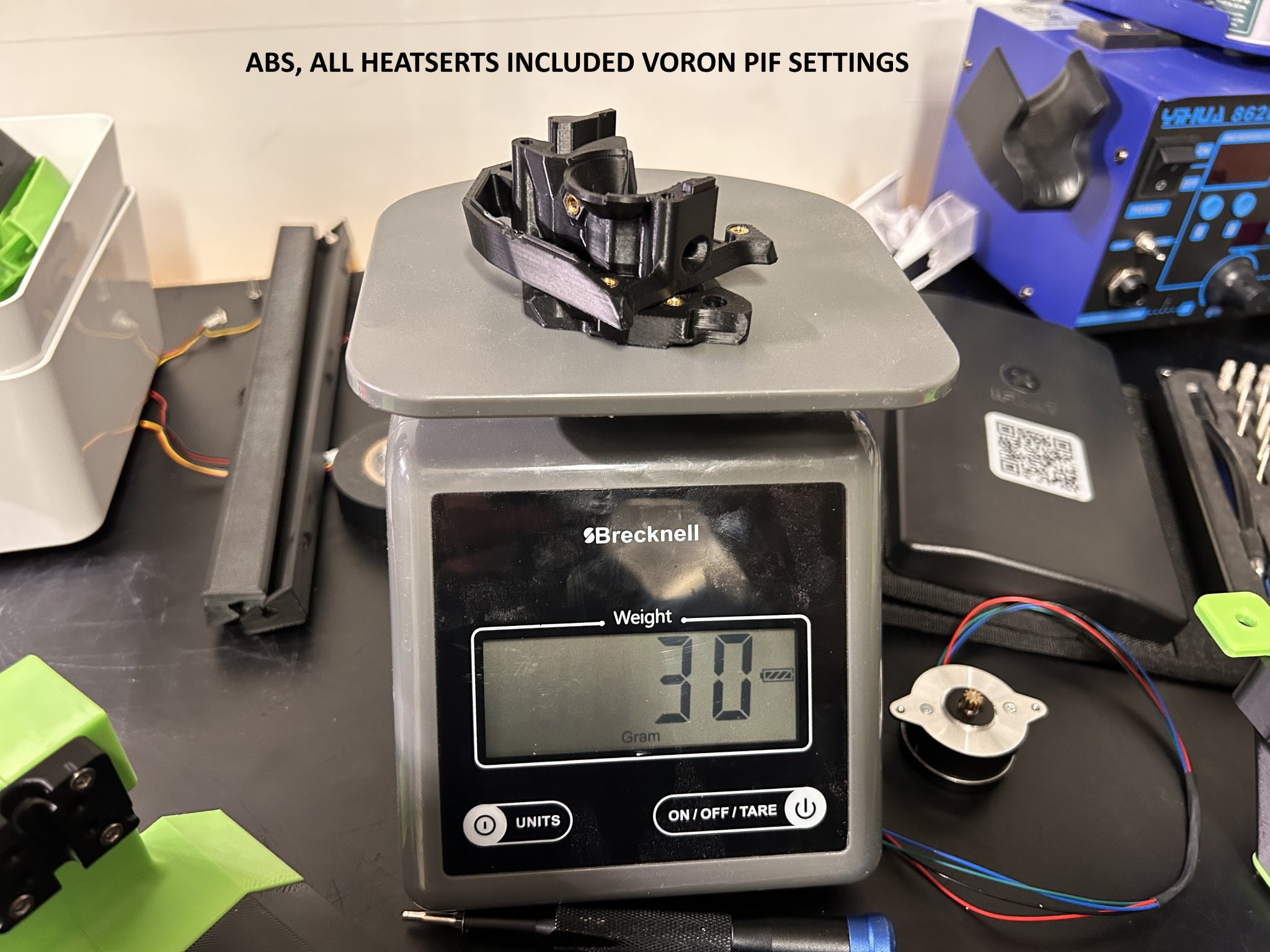 Đầu phun CW2 nhẹ với thiết kế khung xương