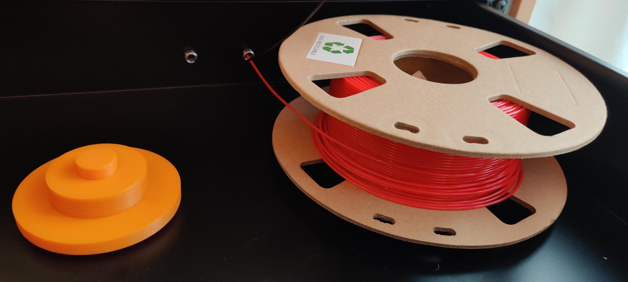Giá đỡ cuộn filament trong ngăn kéo 2U cho máy in 3D