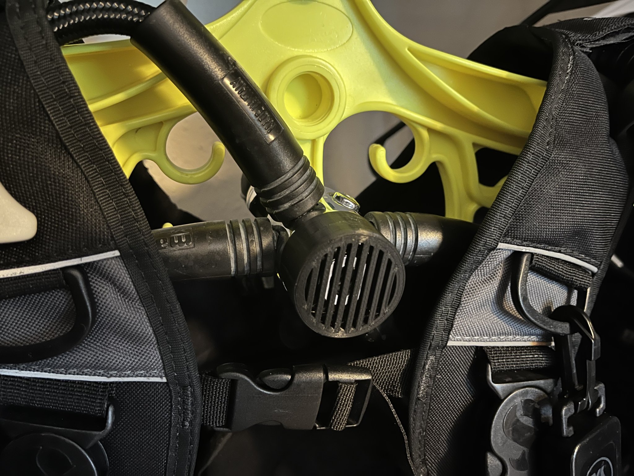 Nắp thay thế cho bộ điều chỉnh hơi lặn Mares MR12