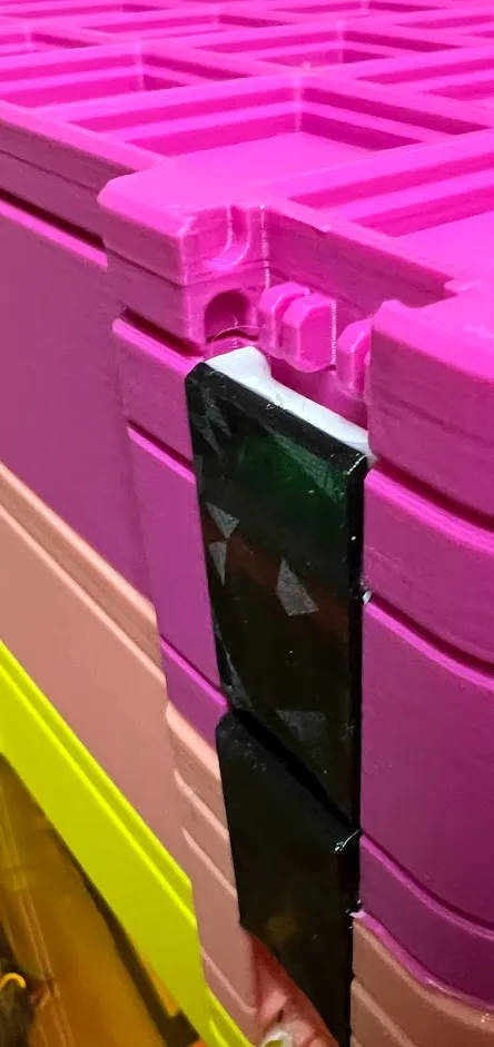 Hộp lưu trữ Gridfinity với lẫy mở dễ dàng hơn