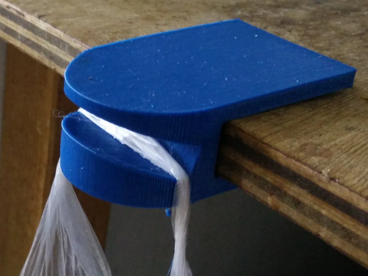 Giá đỡ túi nhựa treo dưới mặt bàn 15mm