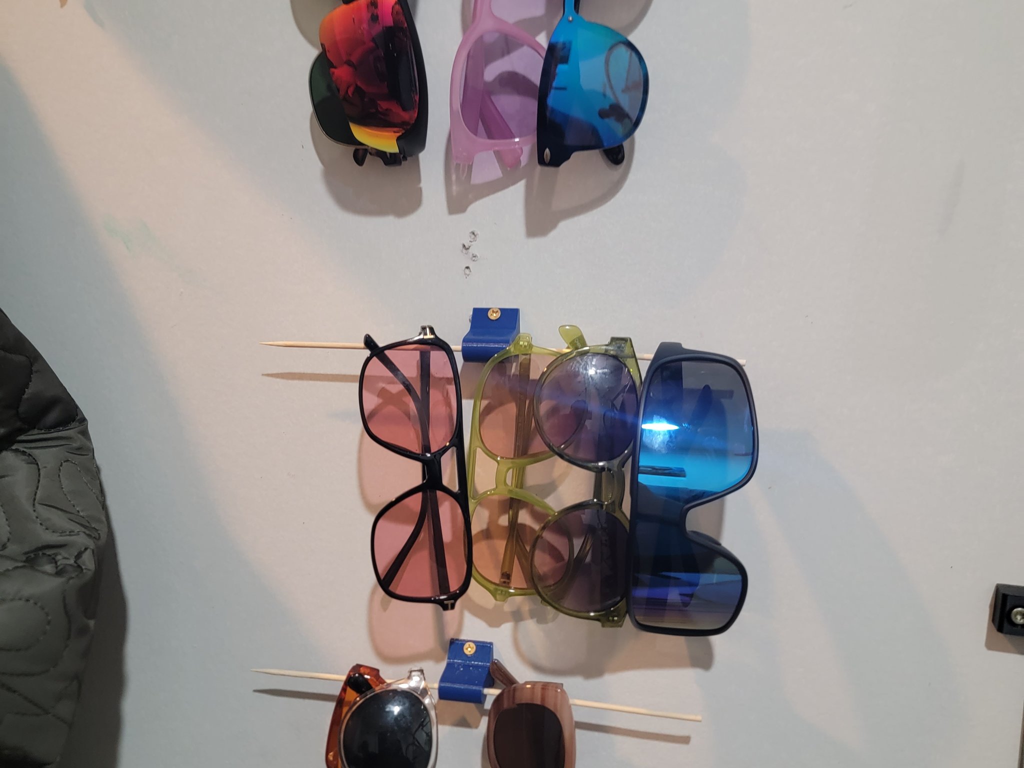 Giá treo kính mát bằng tre cho tường