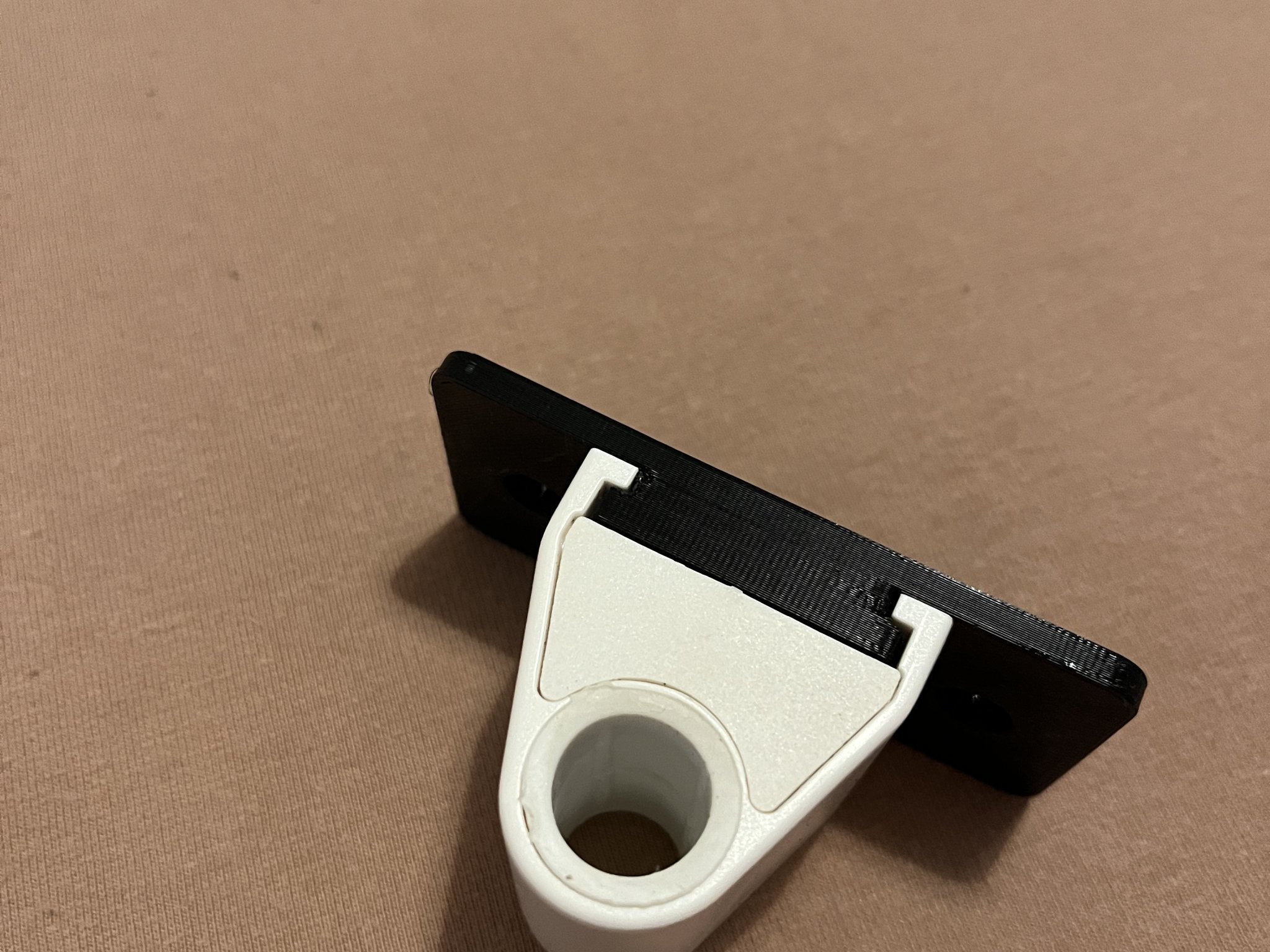 Giải pháp gắn đèn tường IKEA NÄVLINGE cải tiến