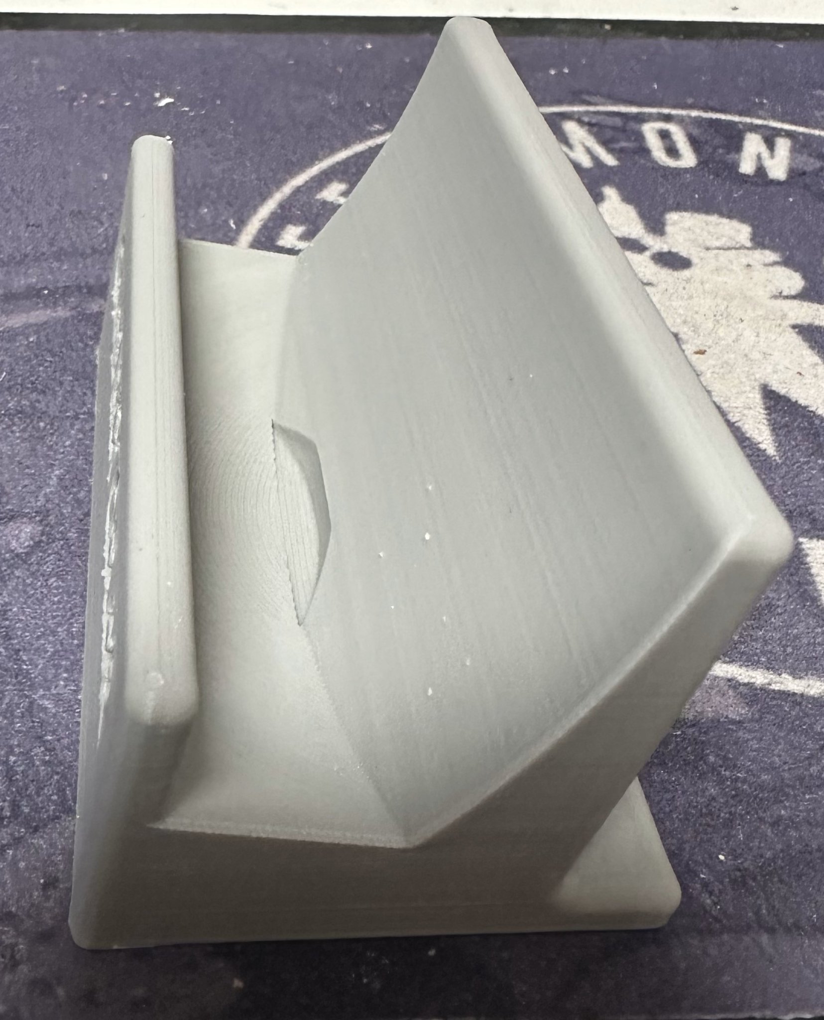 Giá đỡ Gameboy Color độc đáo và tiện lợi