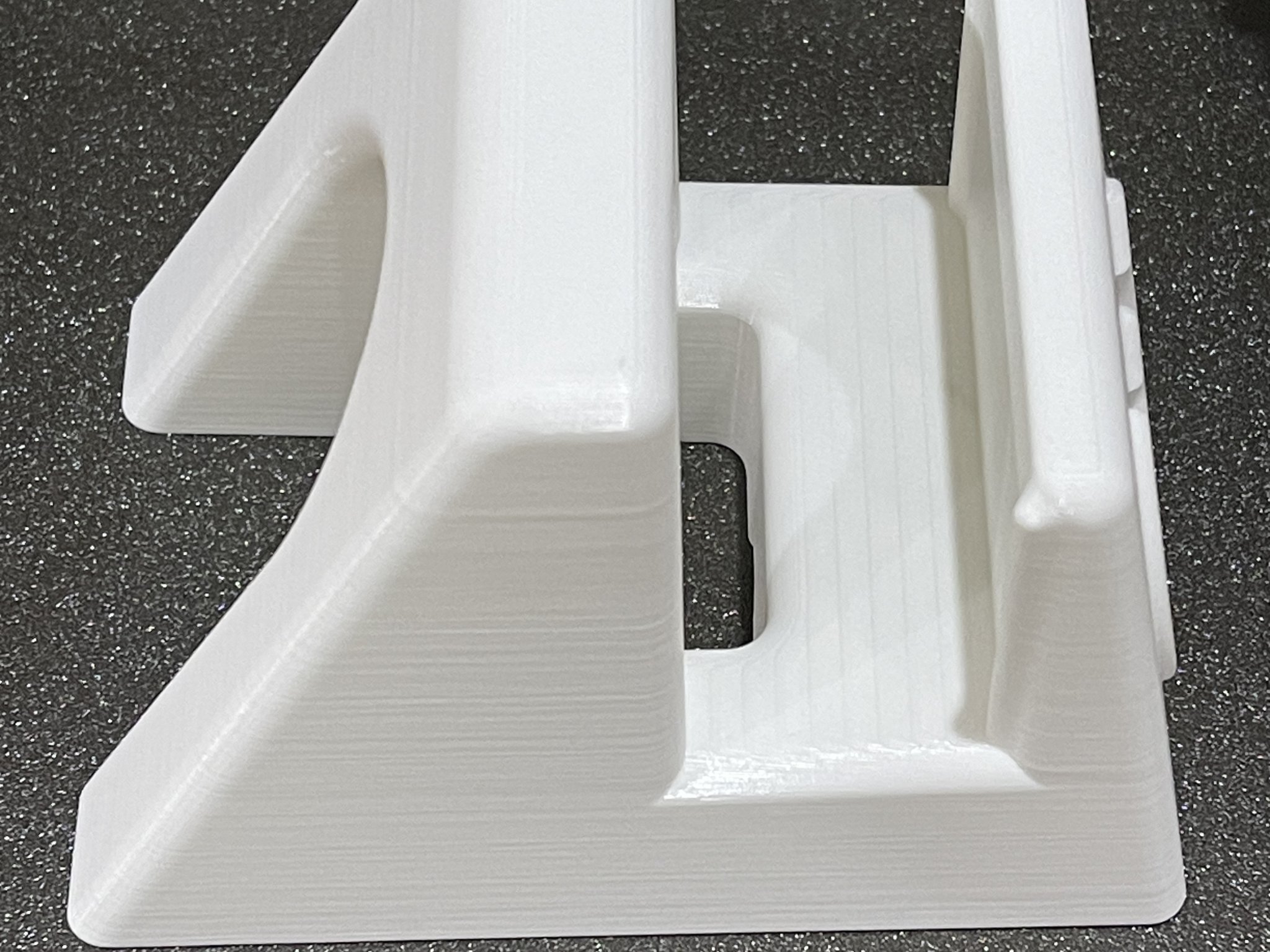 Giá đỡ điểm truy cập Wi-Fi Grandstream GWN 7600LR