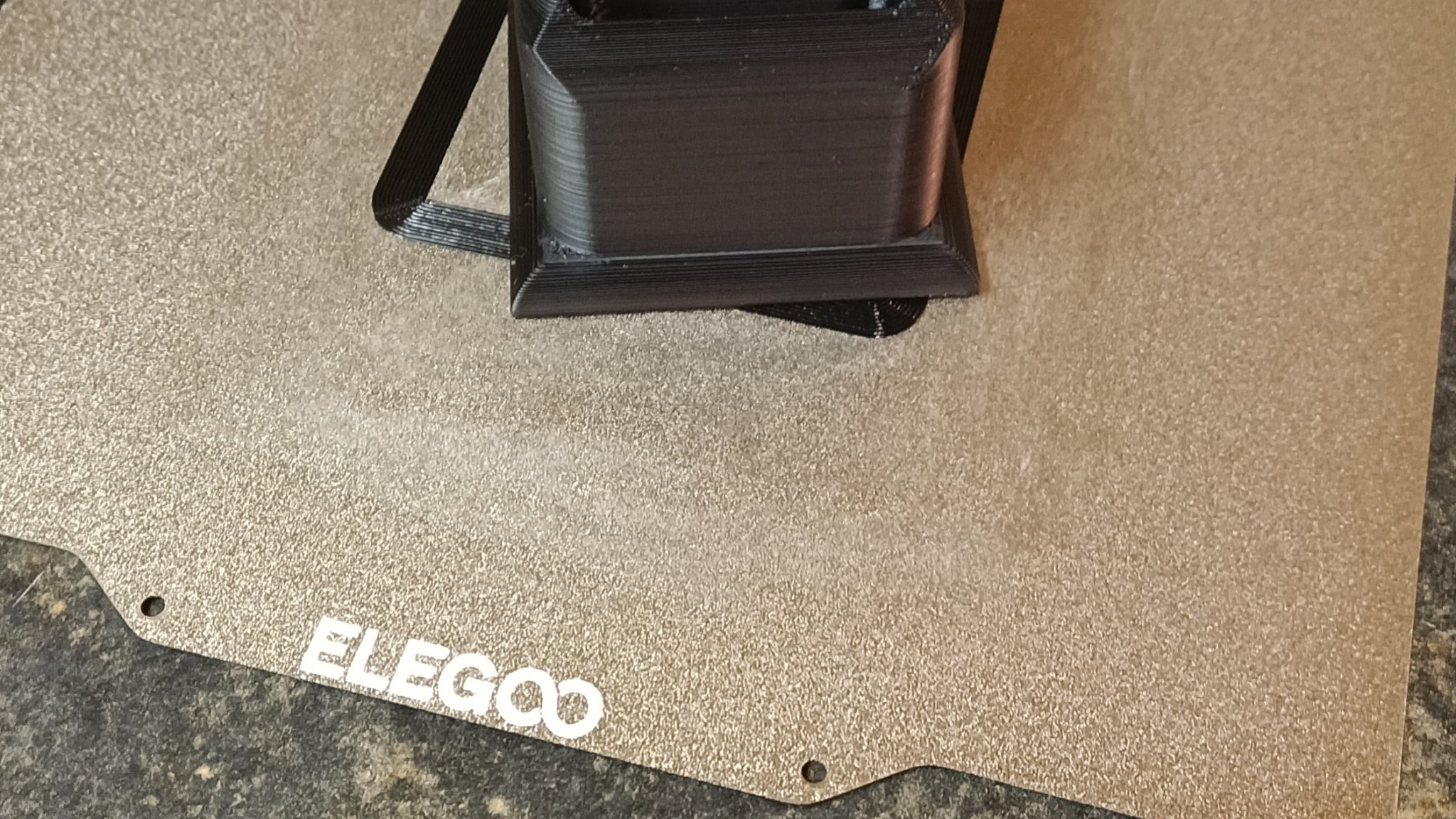 Giá đỡ điều khiển từ xa cho phòng trẻ em