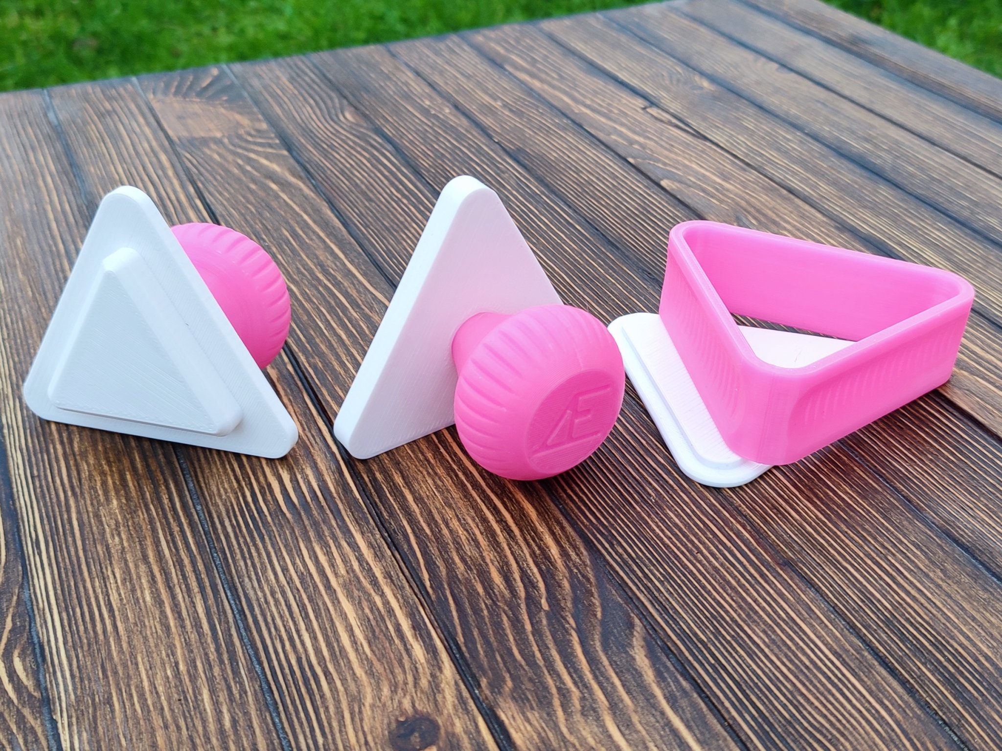 Bộ dụng cụ làm onigiri hình tam giác tiện lợi