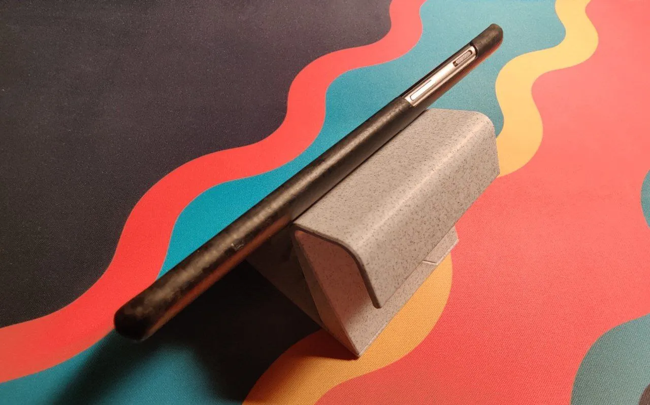 Giá đỡ điện thoại du lịch và máy bay gập gọn