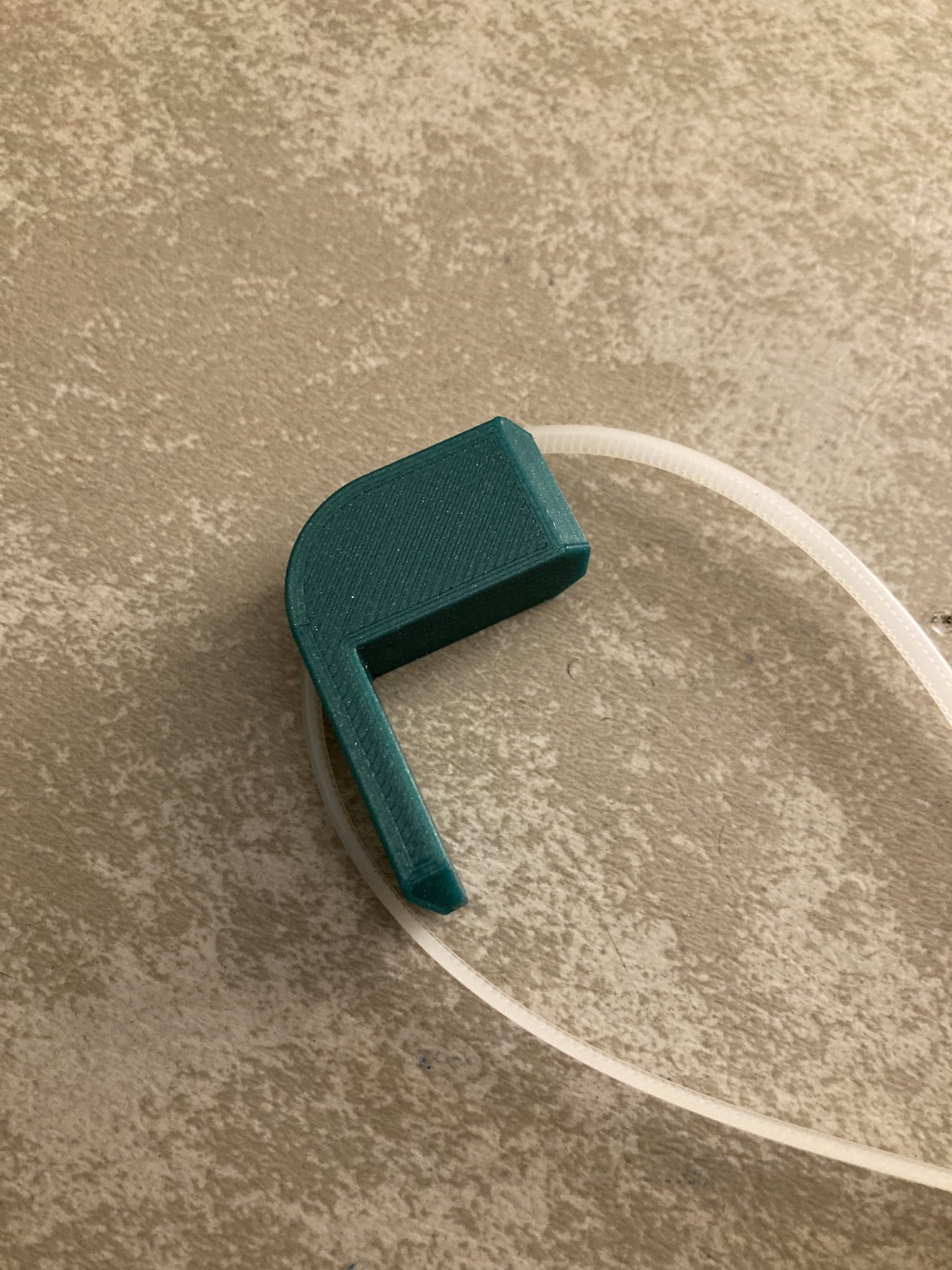 Giá đỡ góc lắp đặt dây buộc zip cho cột vuông