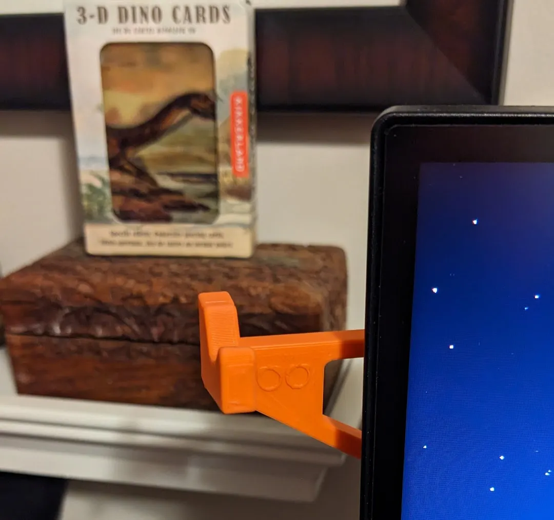 Giá treo kính mắt gắn trên màn hình máy tính