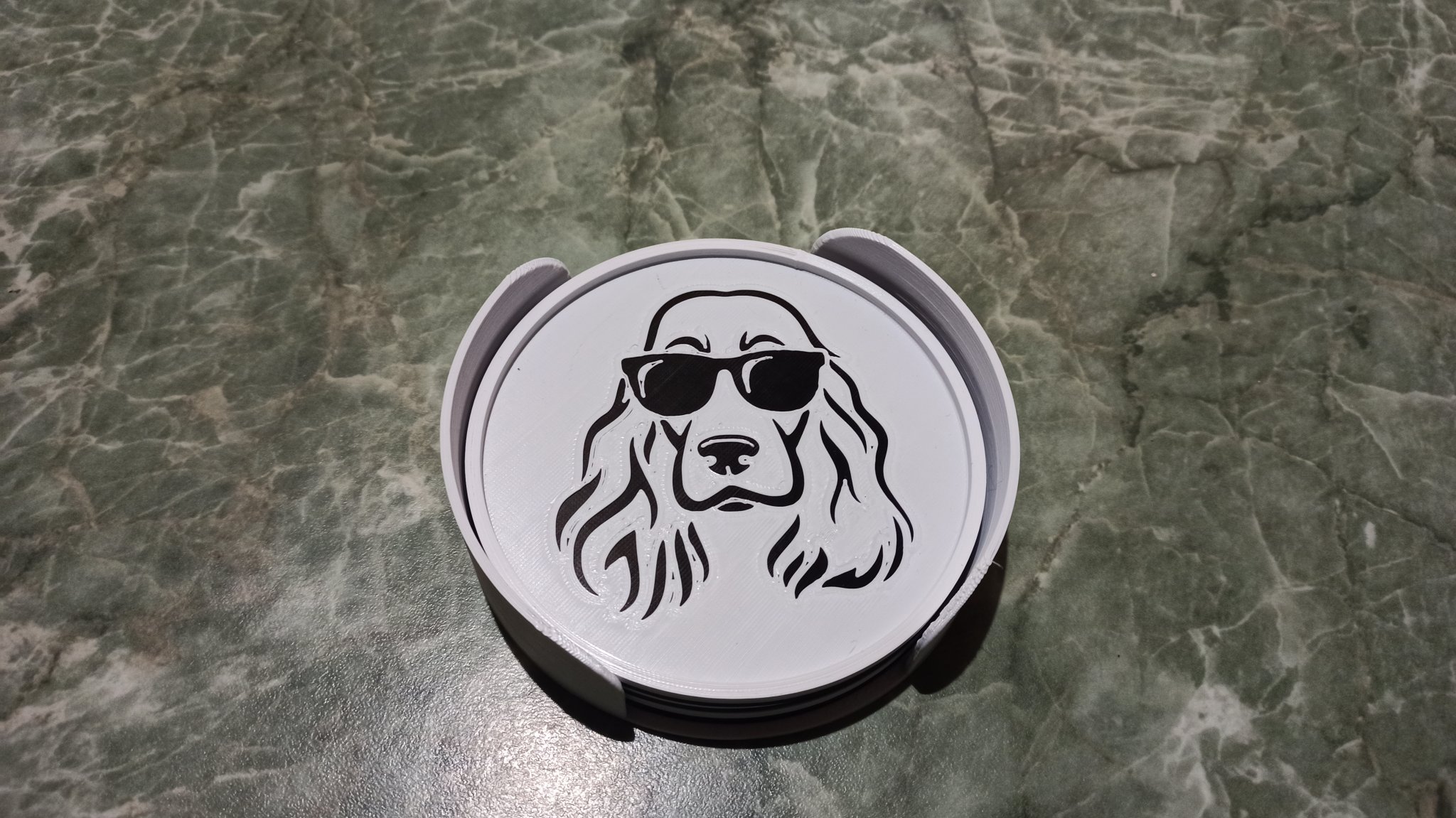 Đế lót ly cocker spaniel với chân đế