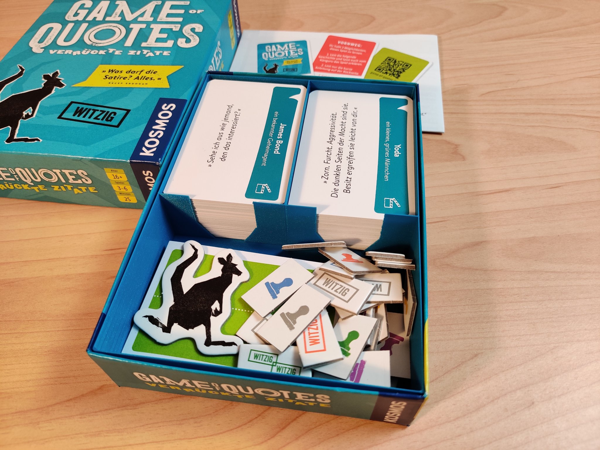 Giá đỡ tổ chức cho trò chơi bài Kosmos