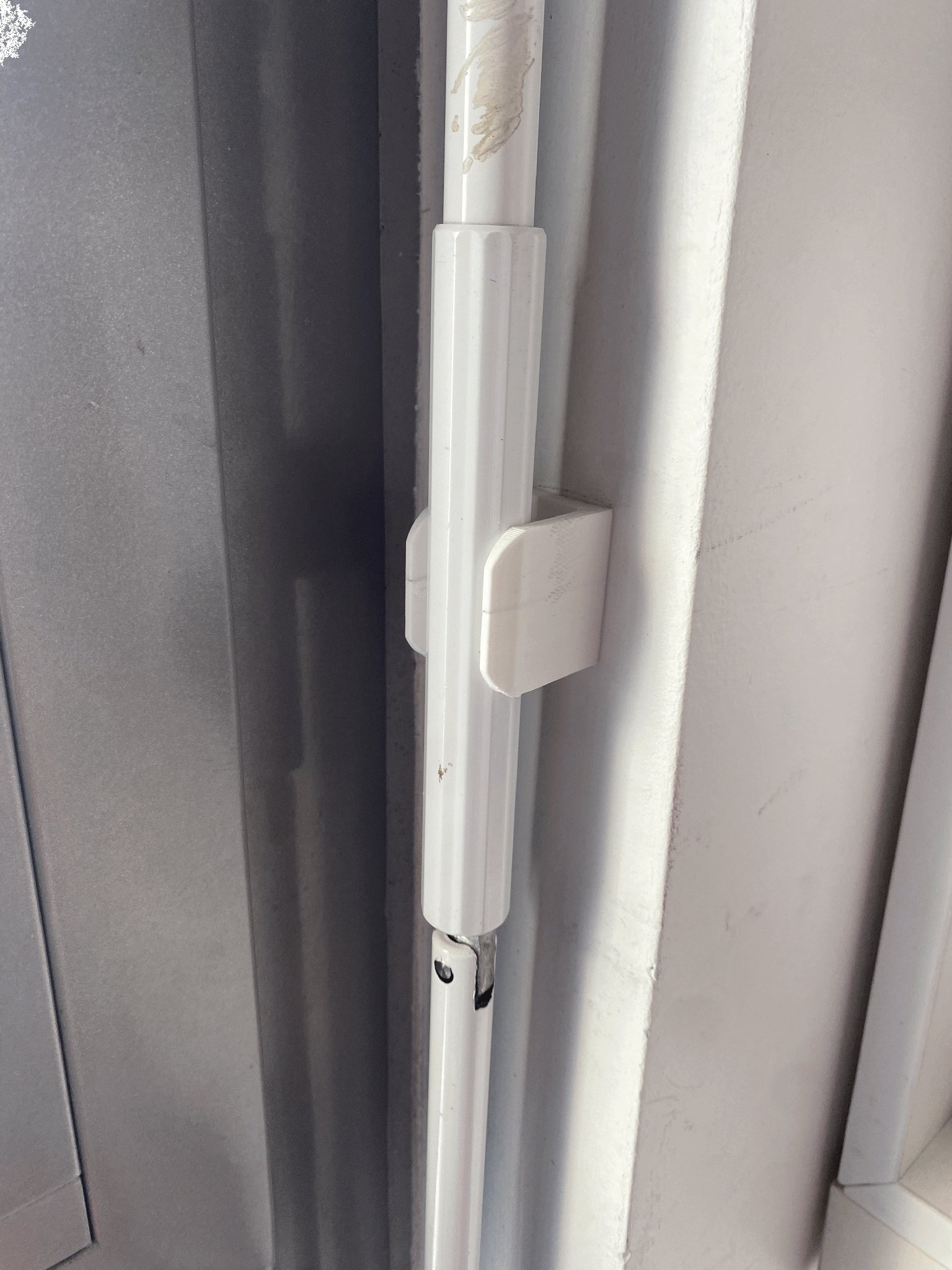 Giá đỡ thanh rèm cho cửa sổ