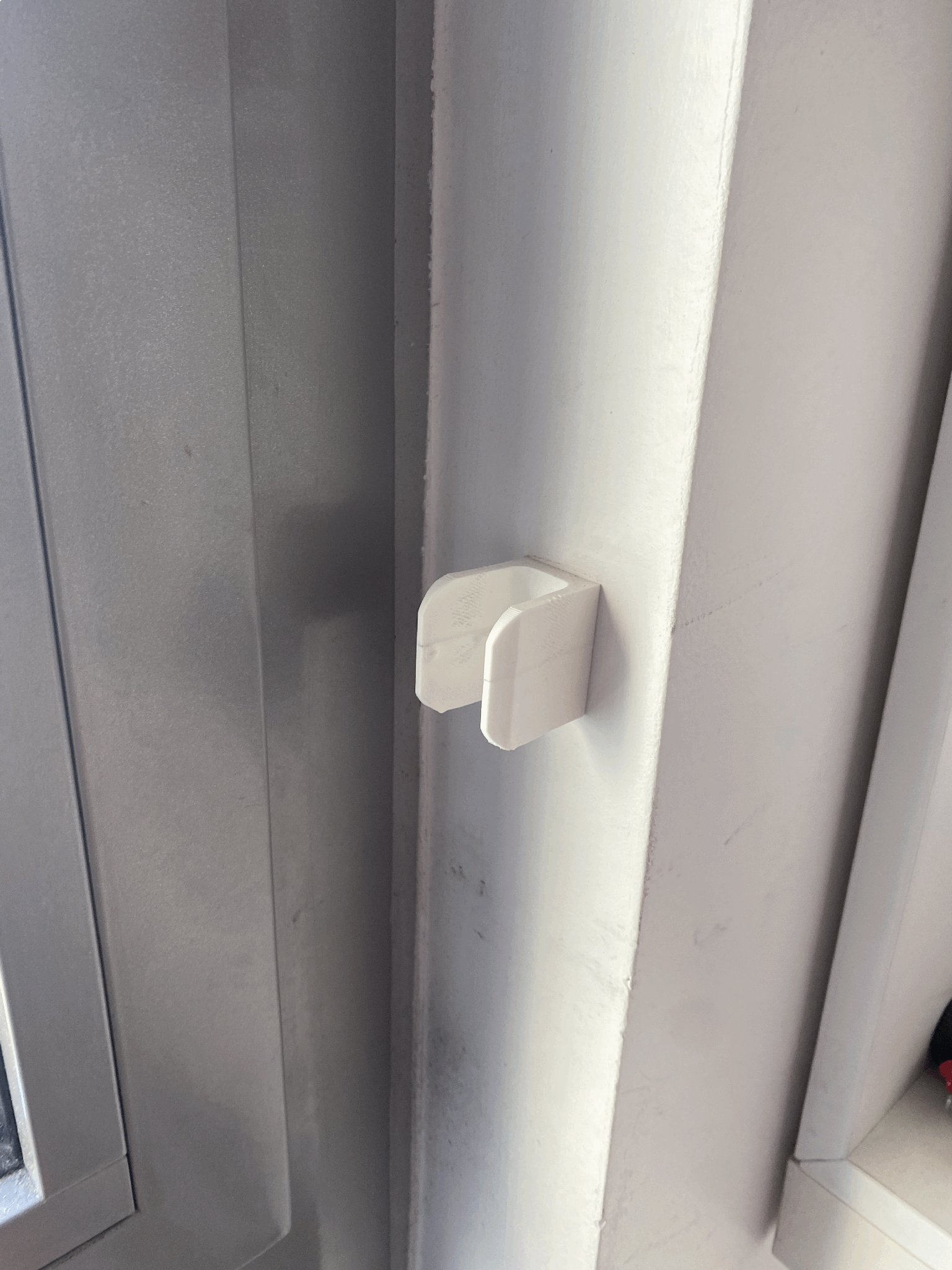 Giá đỡ thanh rèm cho cửa sổ