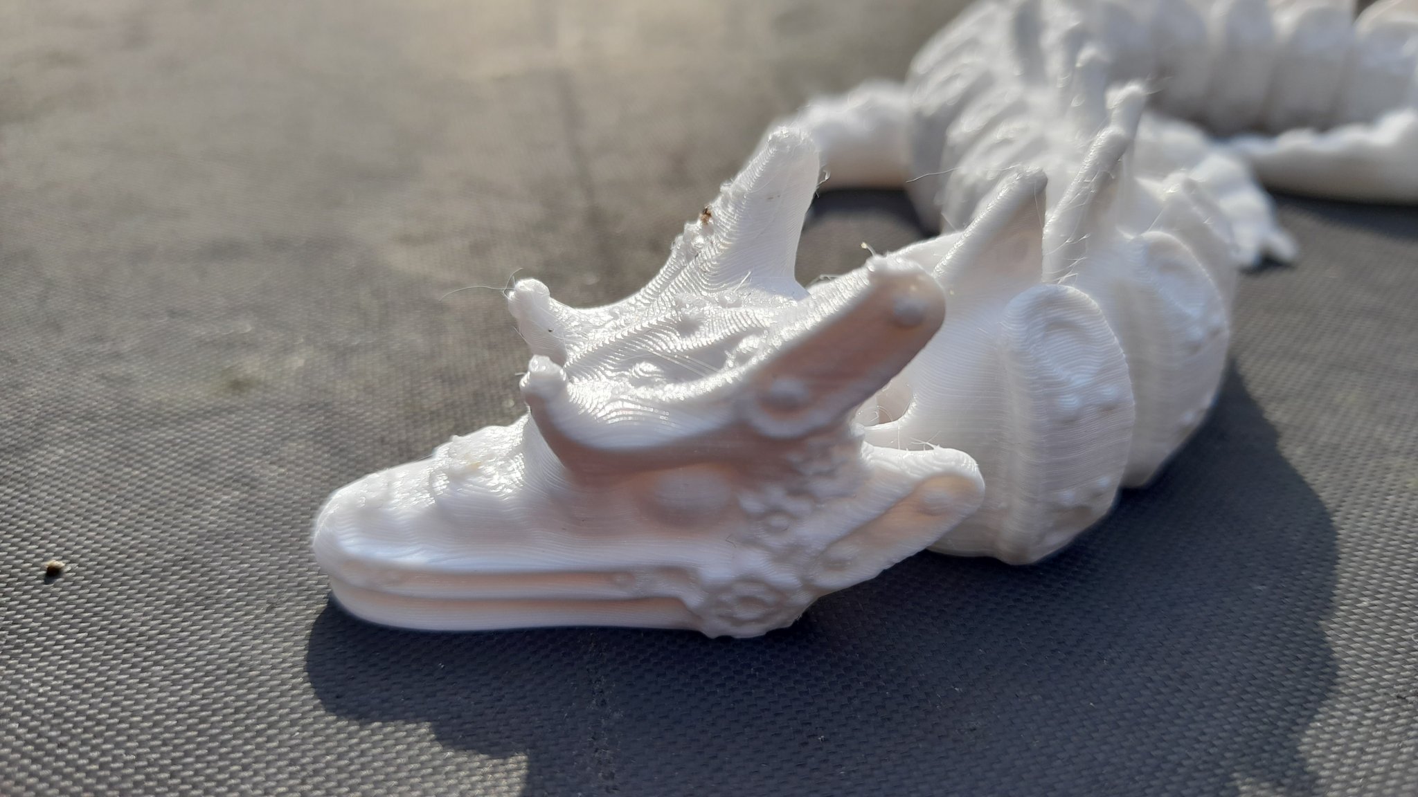 Rồng cơ khí khớp nối phong cách steampunk