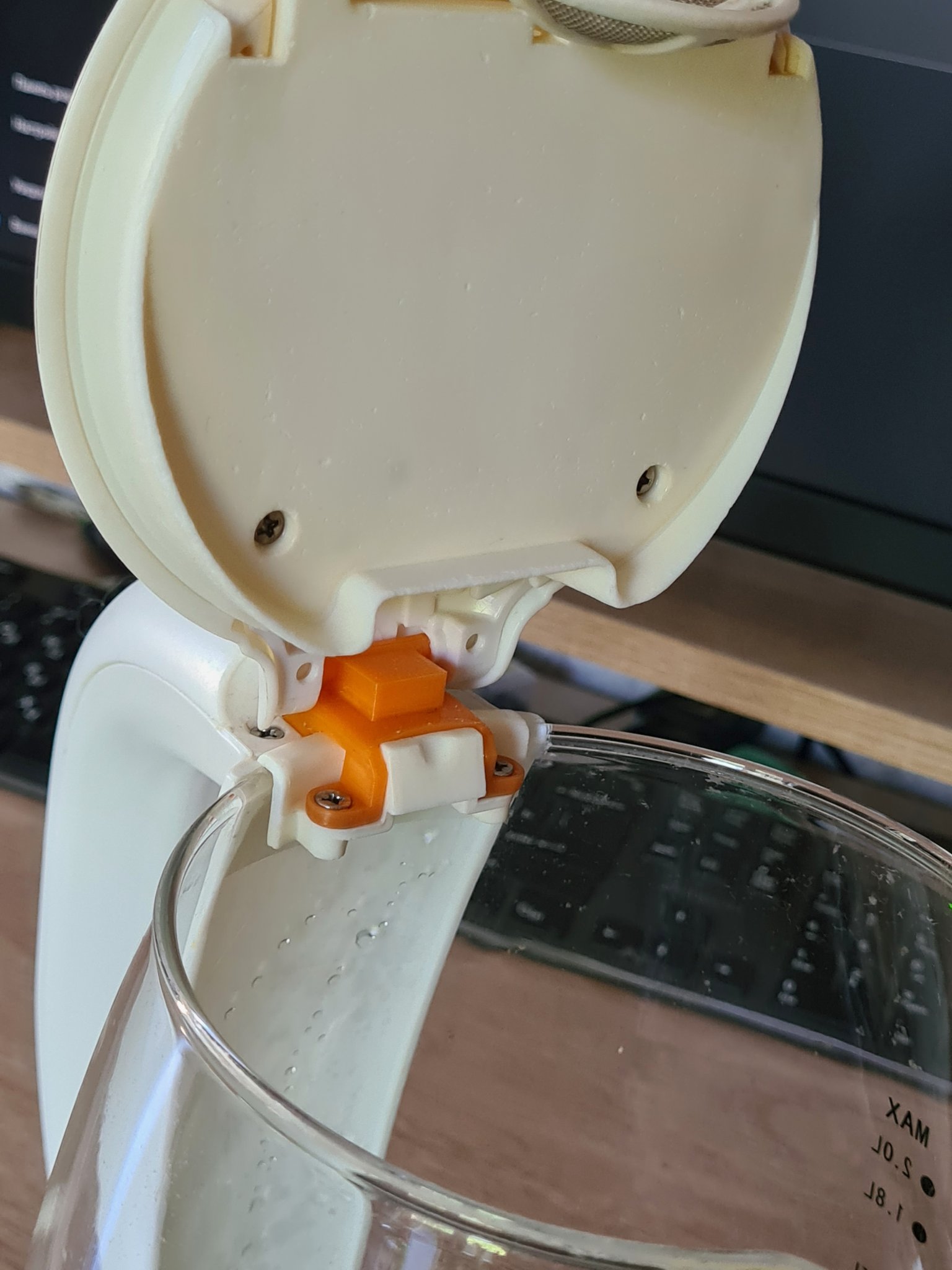 Móc gắn nắp cho ấm điện LERAN EKG-2048