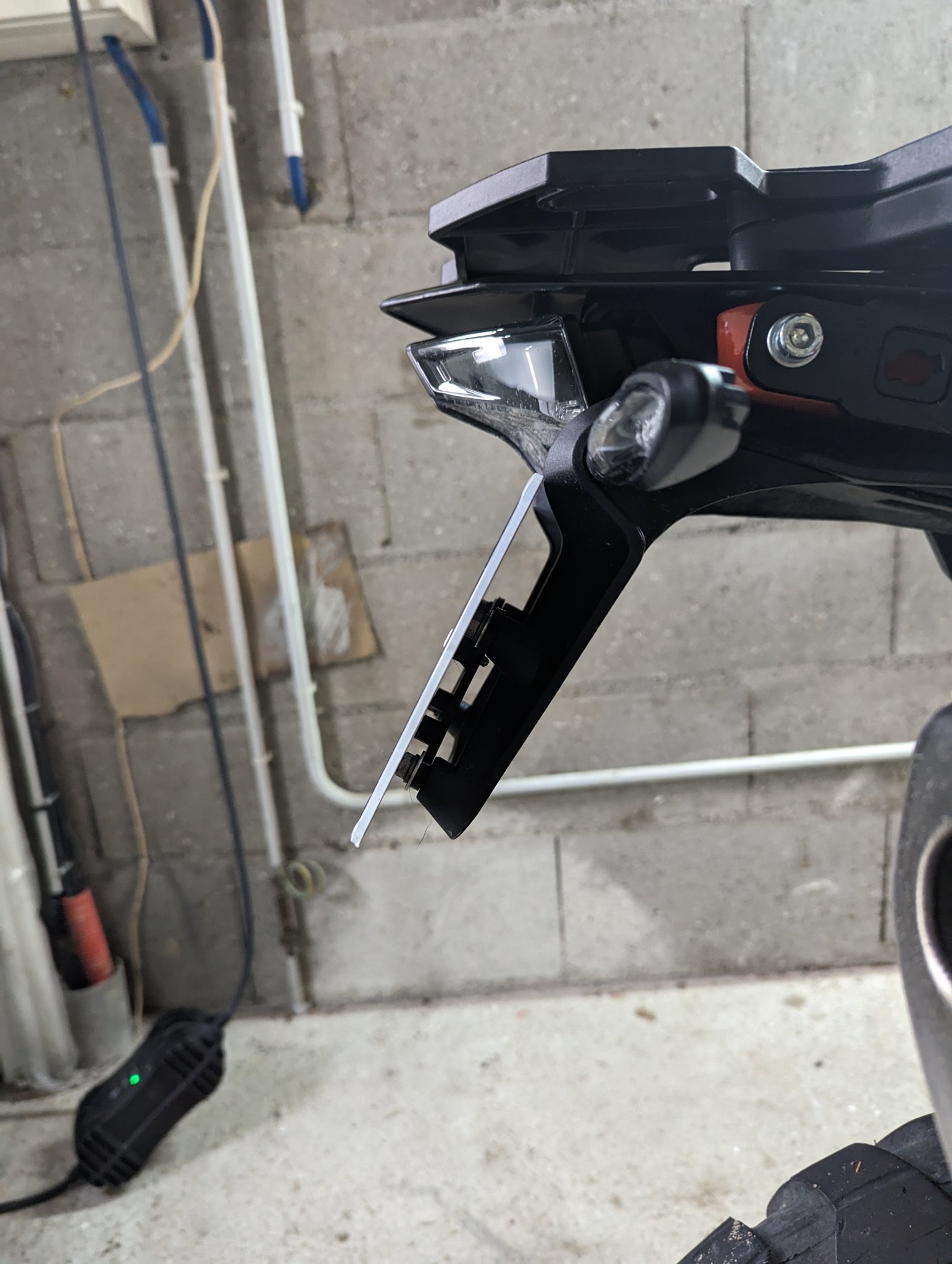 Bộ chuyển đổi gắn biển số cho KTM Adventure 790 890