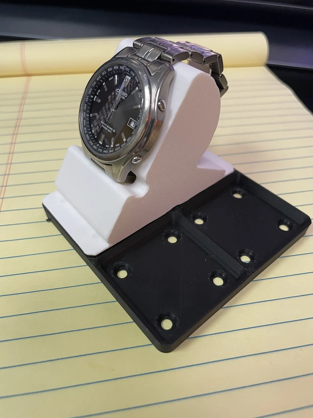 Giá đỡ đồng hồ Gridfinity cho không gian hiện đại