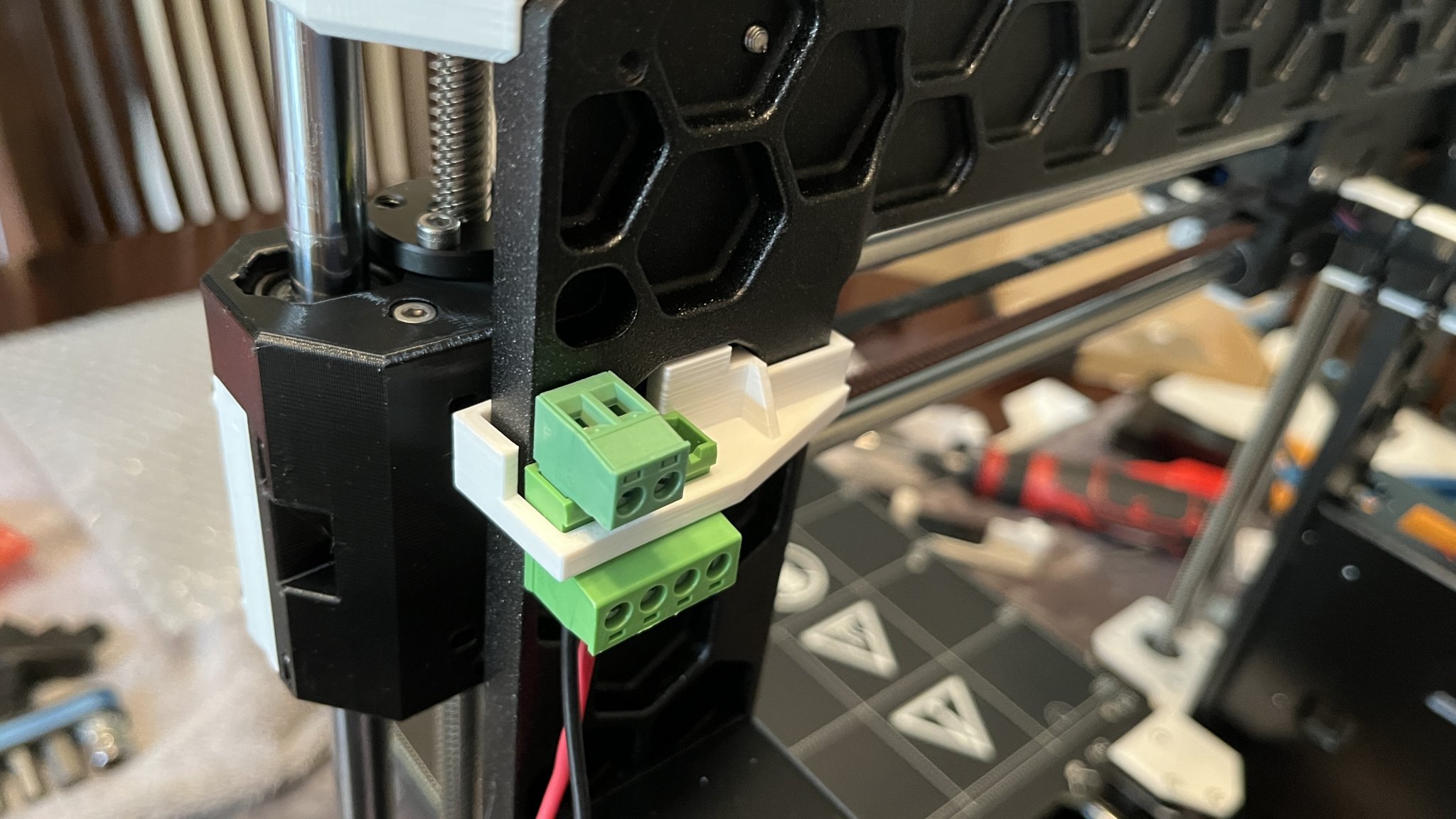 Kết nối nguồn phụ nhanh chóng cho máy in Prusa MK4