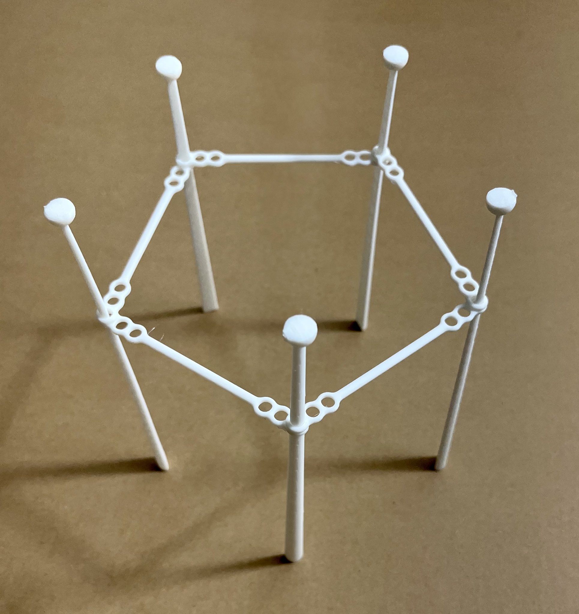 Giá đỡ cây trồng điều chỉnh và mở rộng tự do