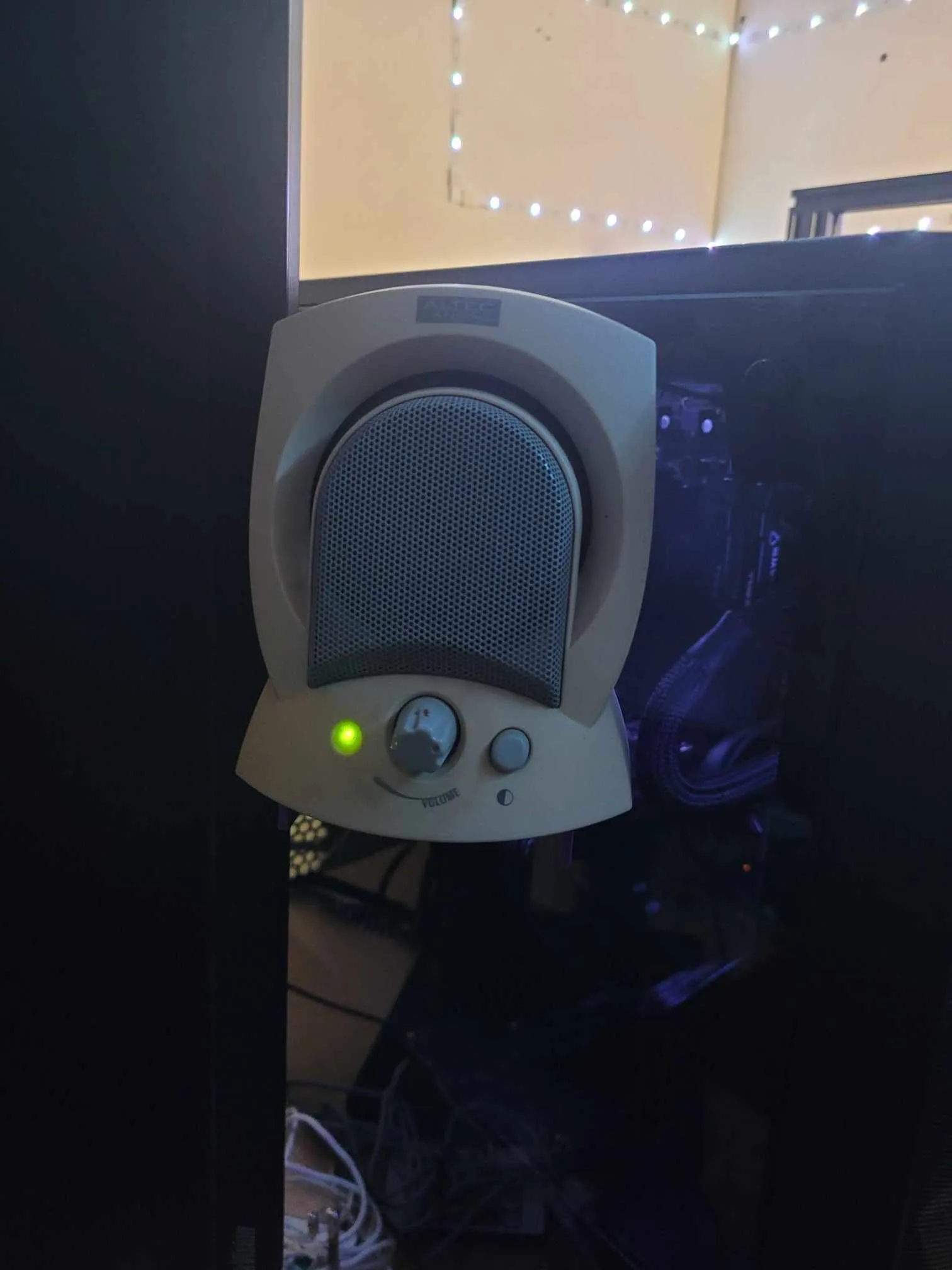 Giá đỡ loa Lenovo ThinkVision cho màn hình đứng