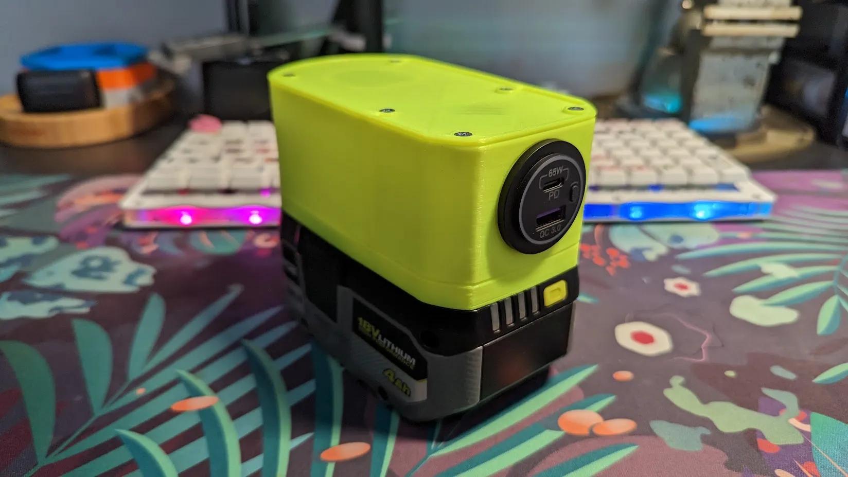 Bộ chuyển đổi pin Ryobi - Ngân hàng năng lượng USB