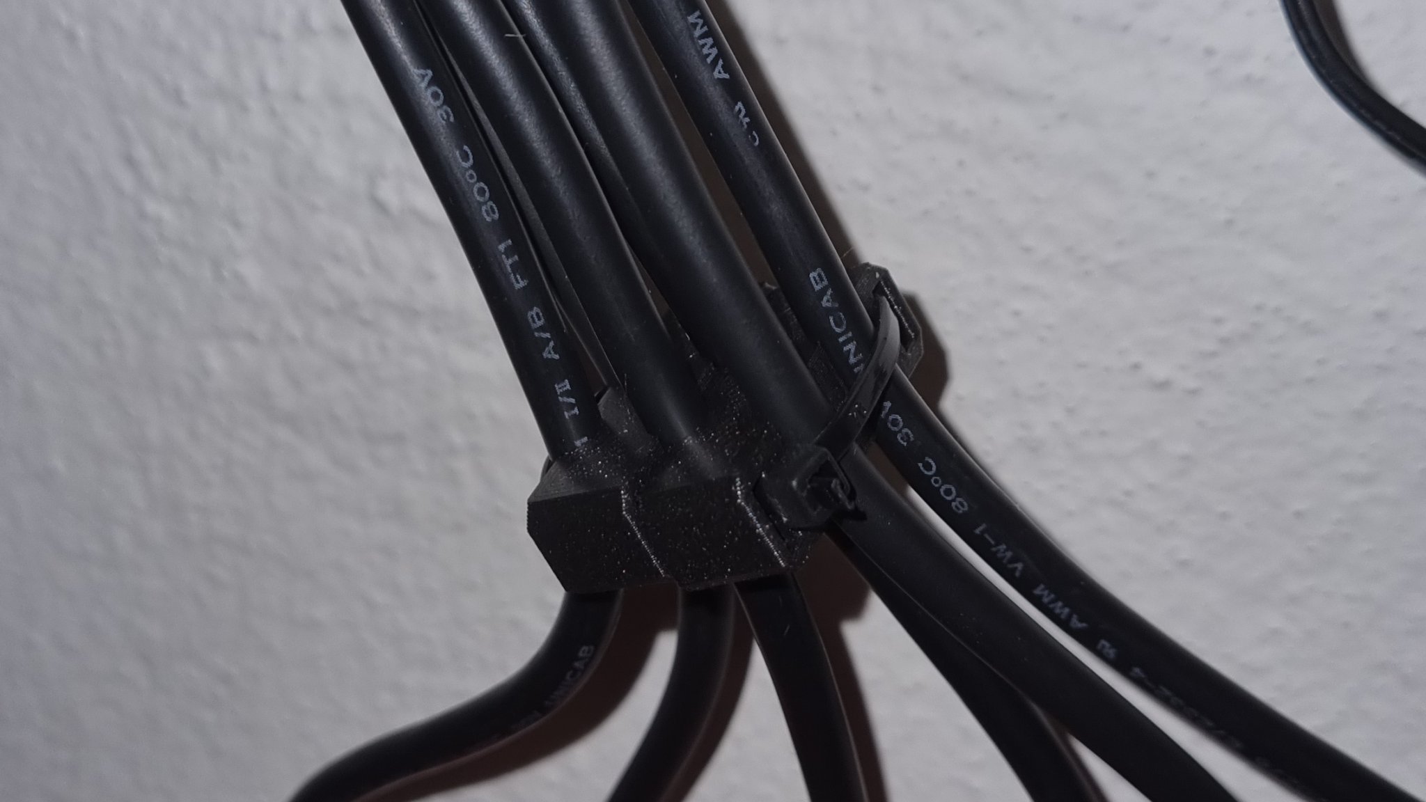 Công cụ quản lý cáp mô-đun có thể mở rộng