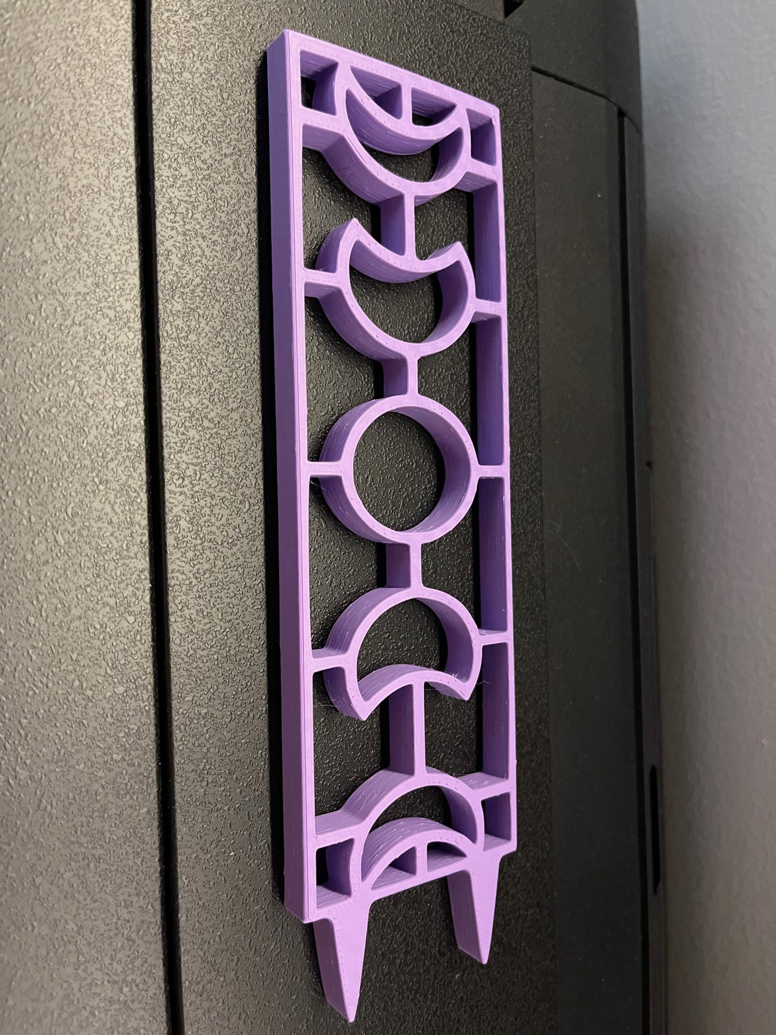 Giá đỡ cây trồng hình mặt trăng với các pha của nó