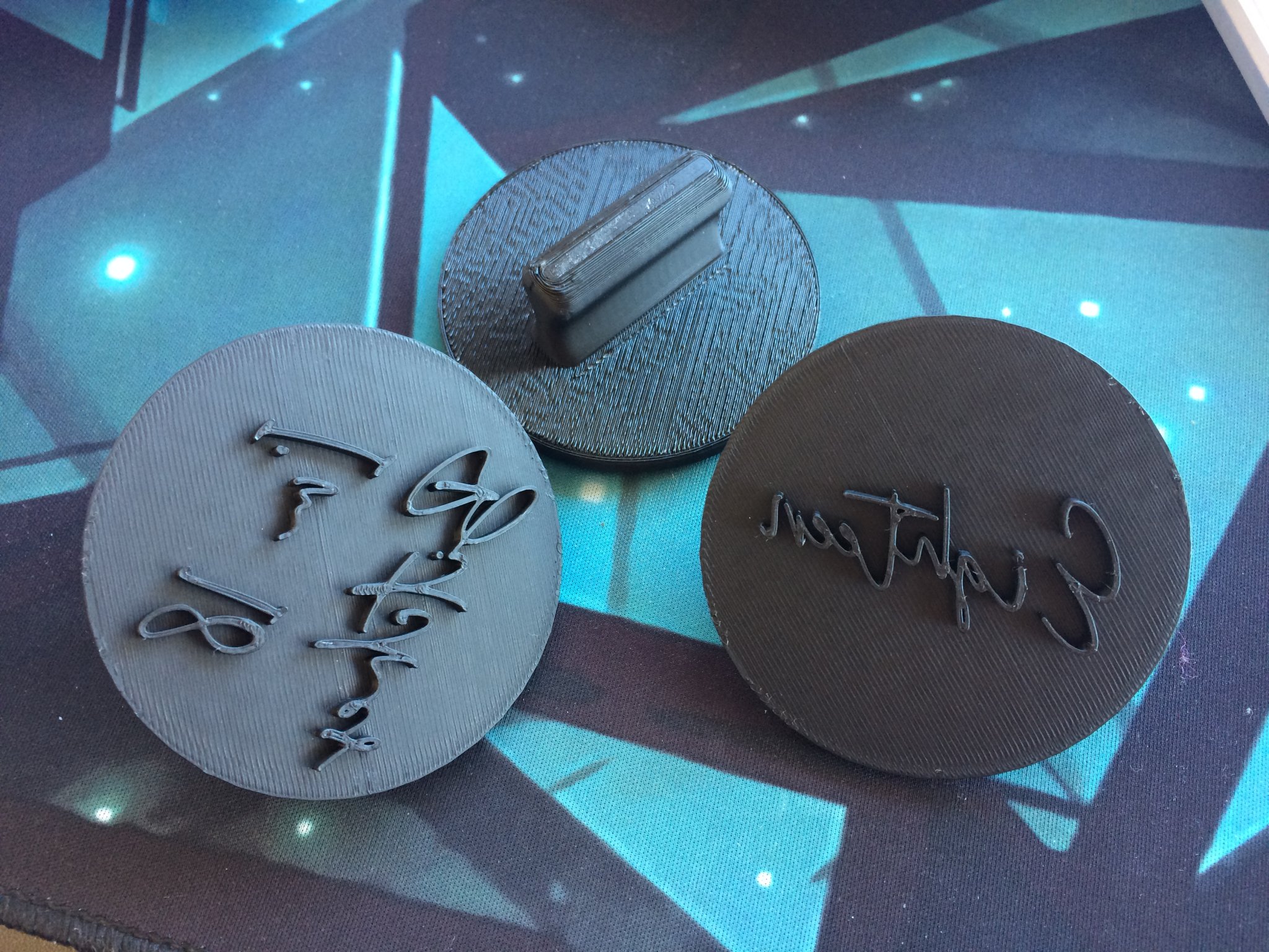 Con dấu fondant sinh nhật mười tám tuổi (18)