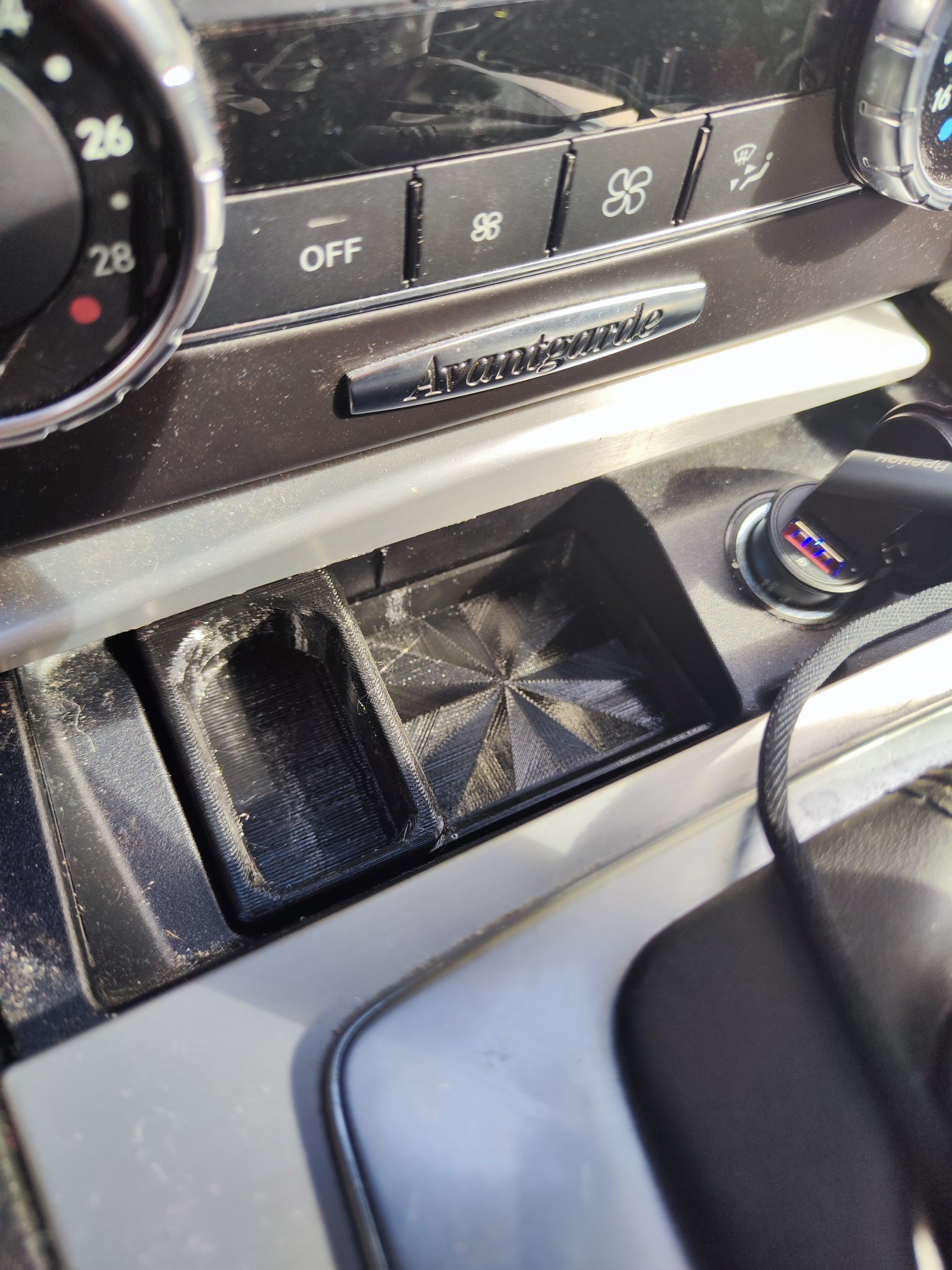 Giá đỡ Vape cho gạt tàn xe Mercedes W204