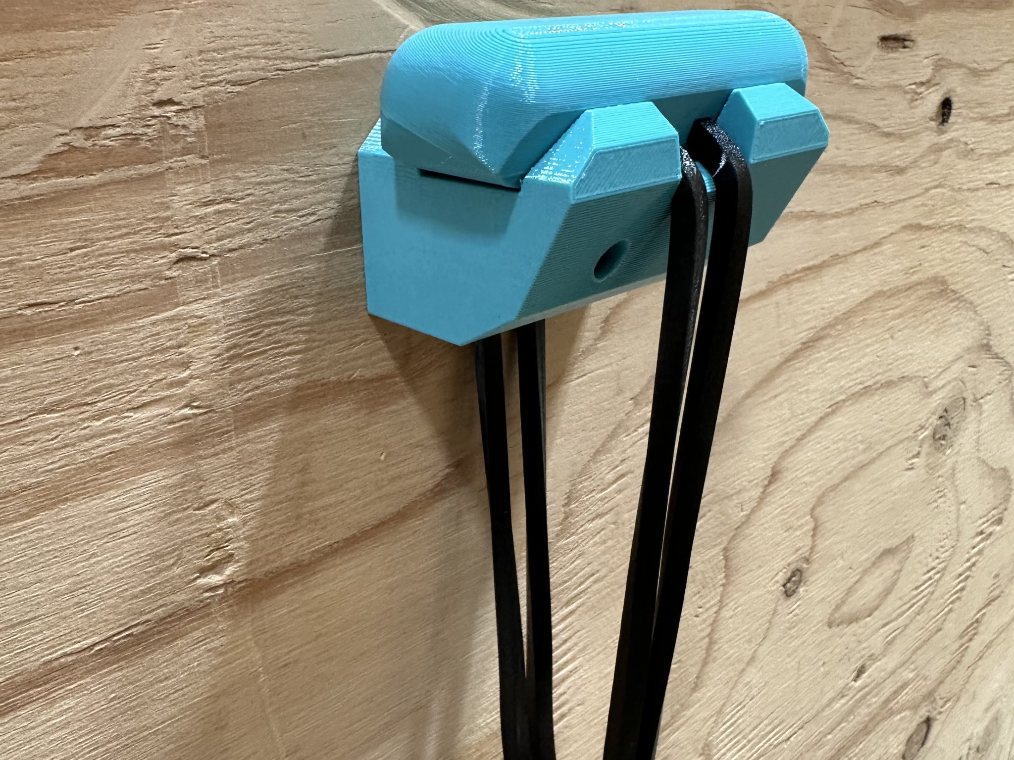 Giá đỡ dây cáp và ống dẫn chắc chắn treo tường