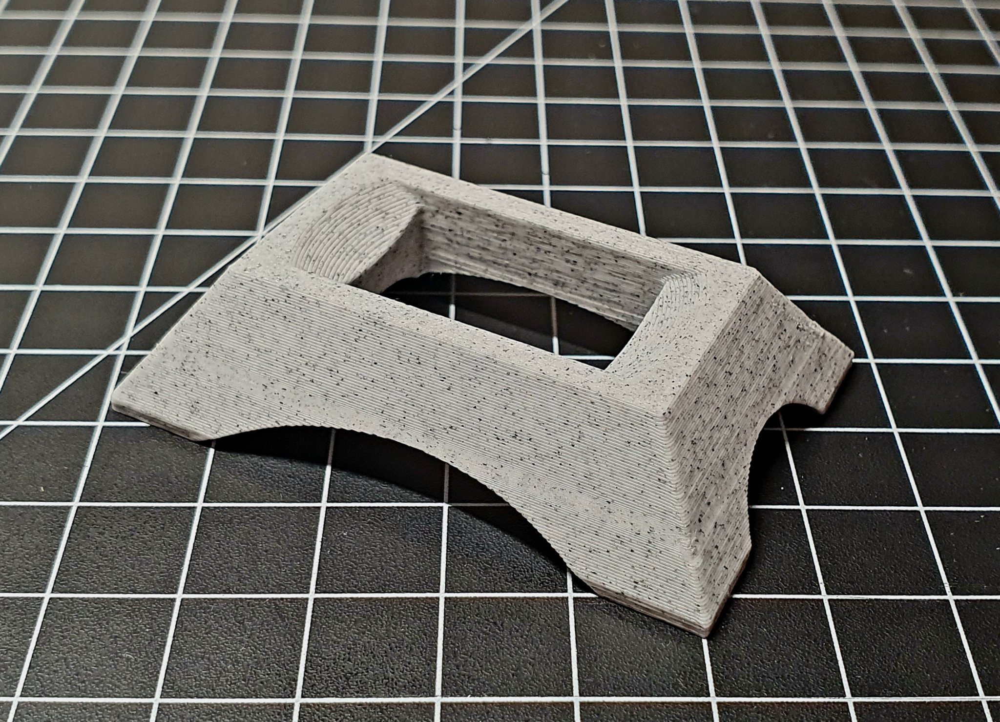 Giá đỡ cho đồ chơi vòng xoay trên bàn làm việc