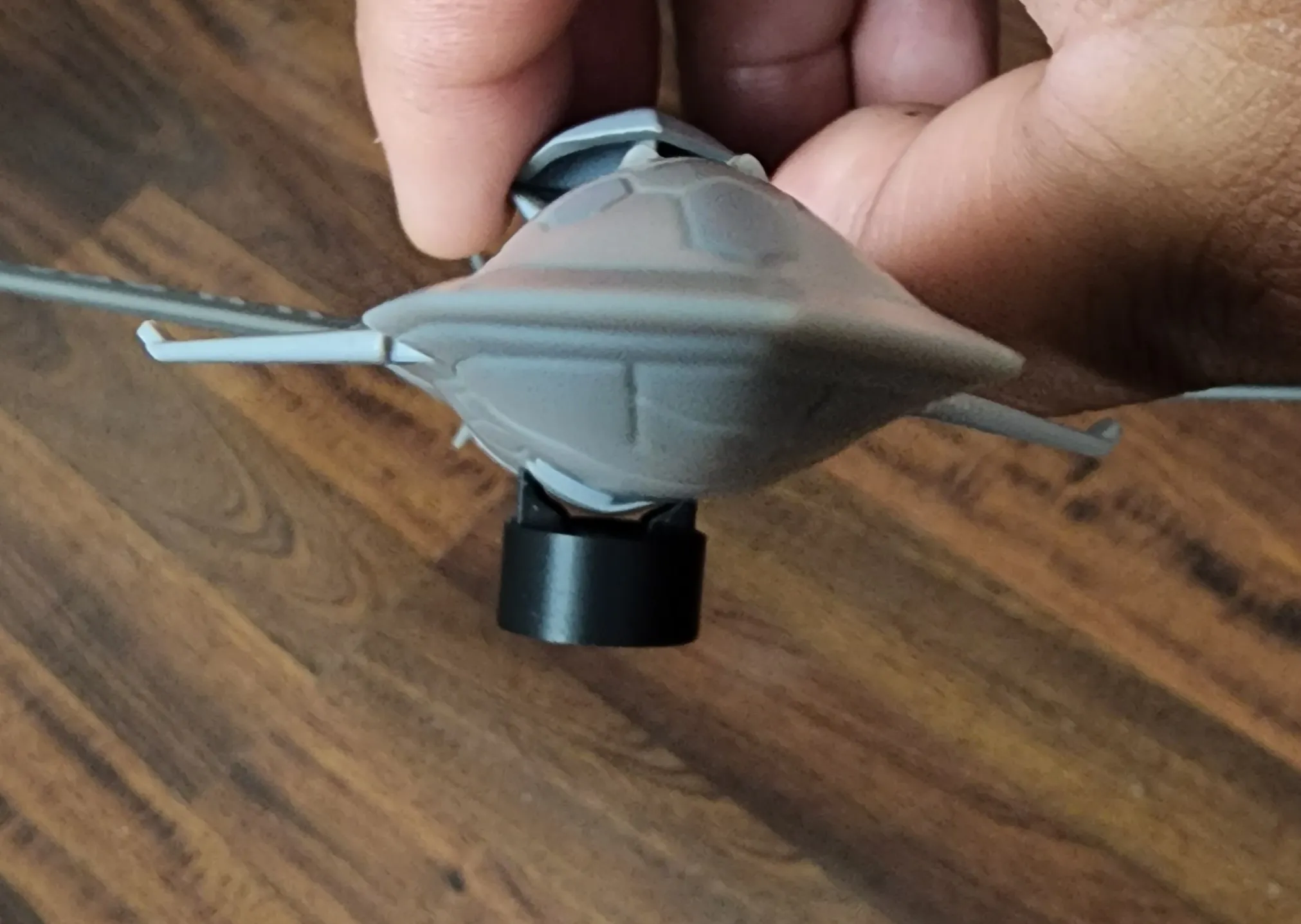 Giá đỡ cho mô hình SV-51 kiểu peg của Yamato QF-2000D