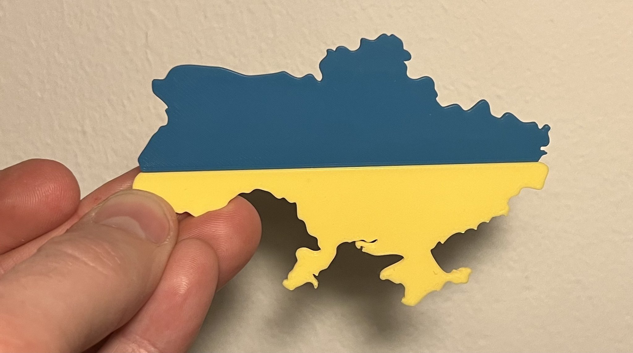 Nam châm tủ lạnh hình cờ Ukraine 2 mảnh