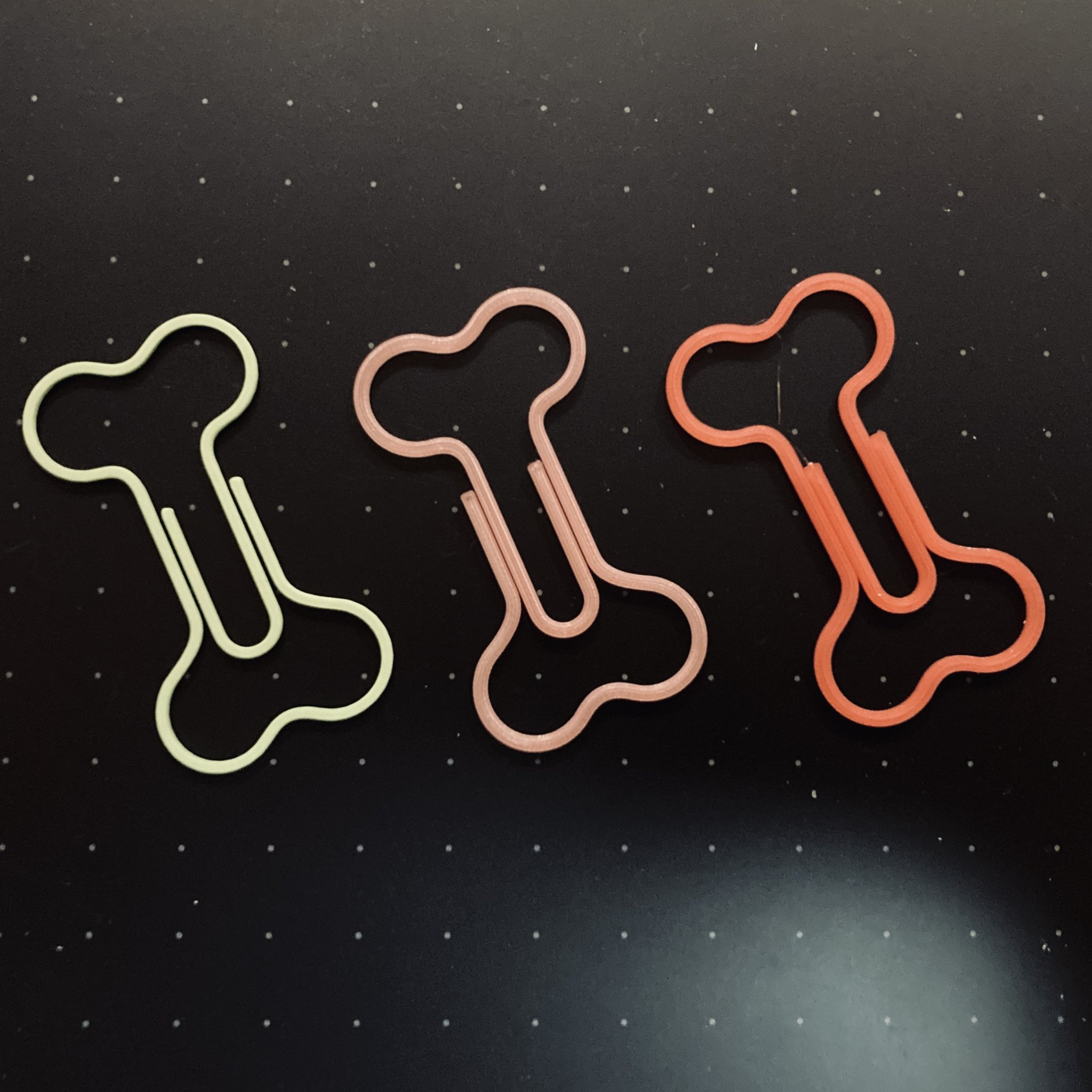 Kẹp giấy hình xương cho chủ nuôi chó