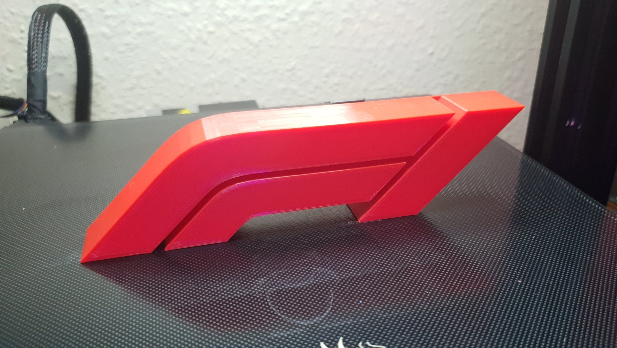 Biểu tượng F1 3D đứng độc lập với nền hỗ trợ kín đáo