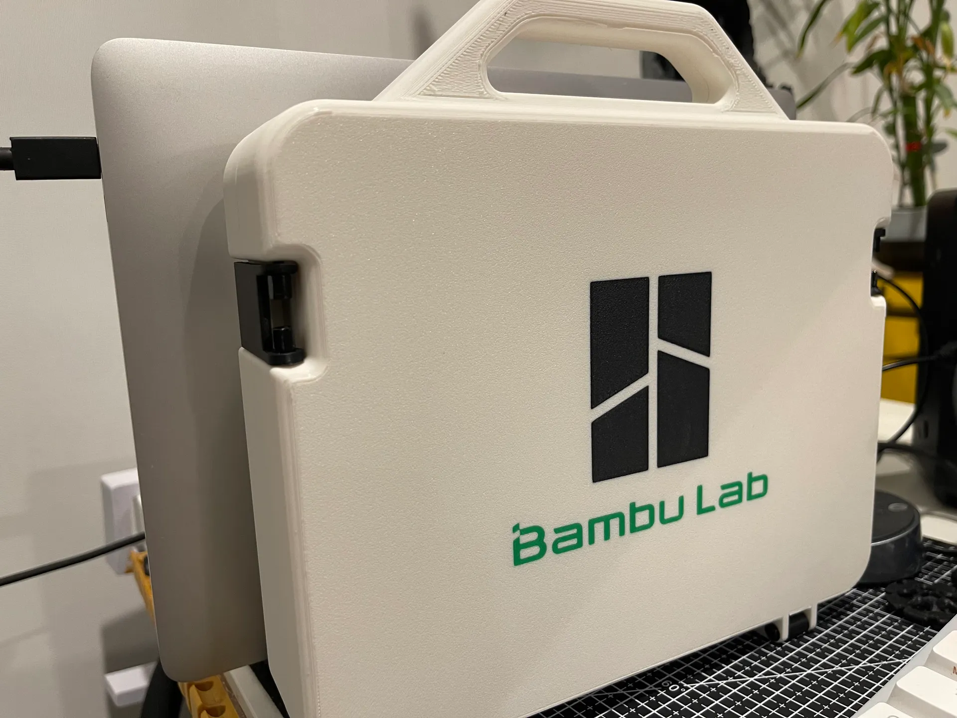 Khóa thay thế cho hộp lưu trữ Bambu Lab của ông Sullivan