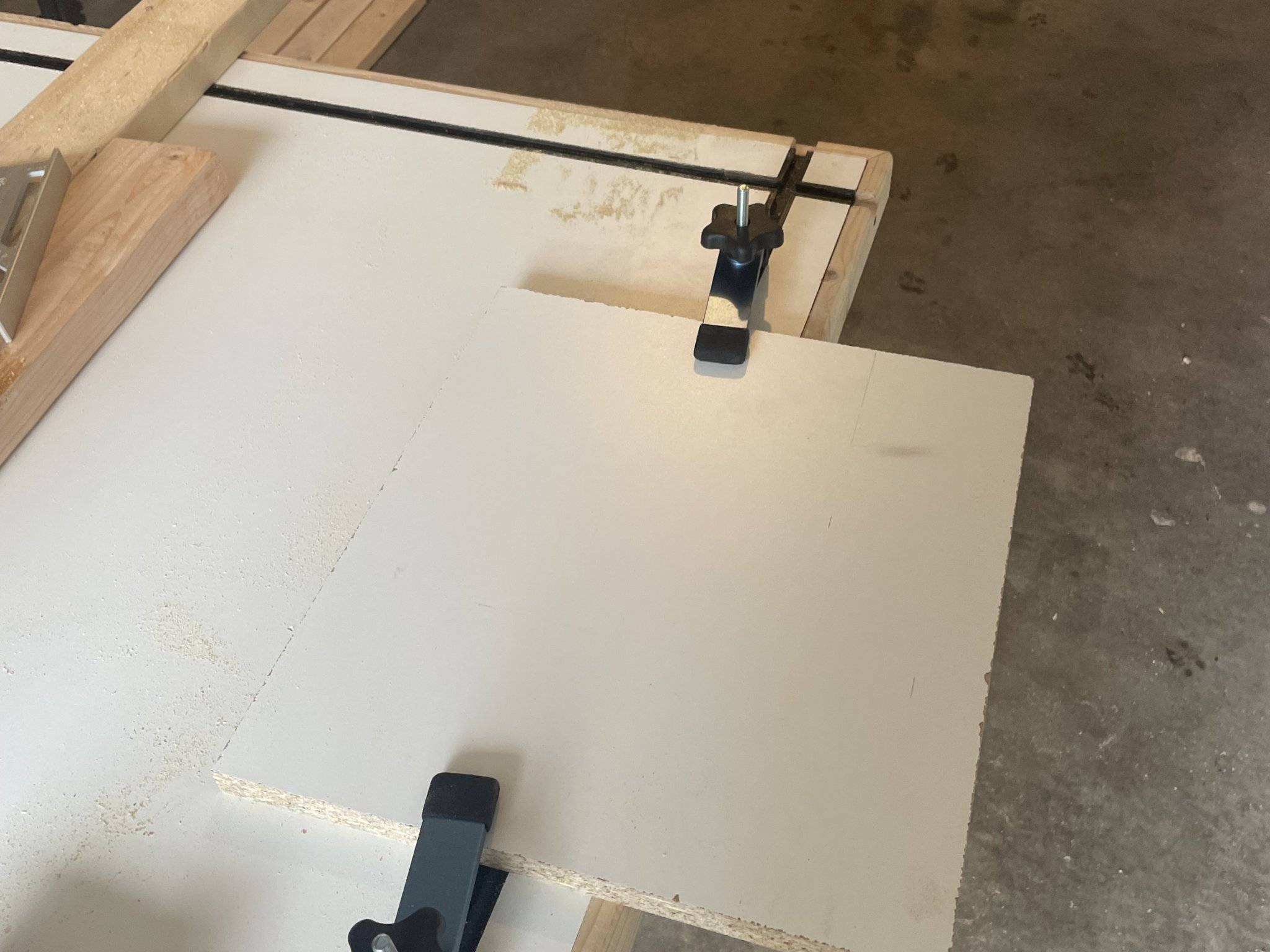 Giá đỡ T-track 8 inch và giao điểm 4 inch cho đồ gỗ