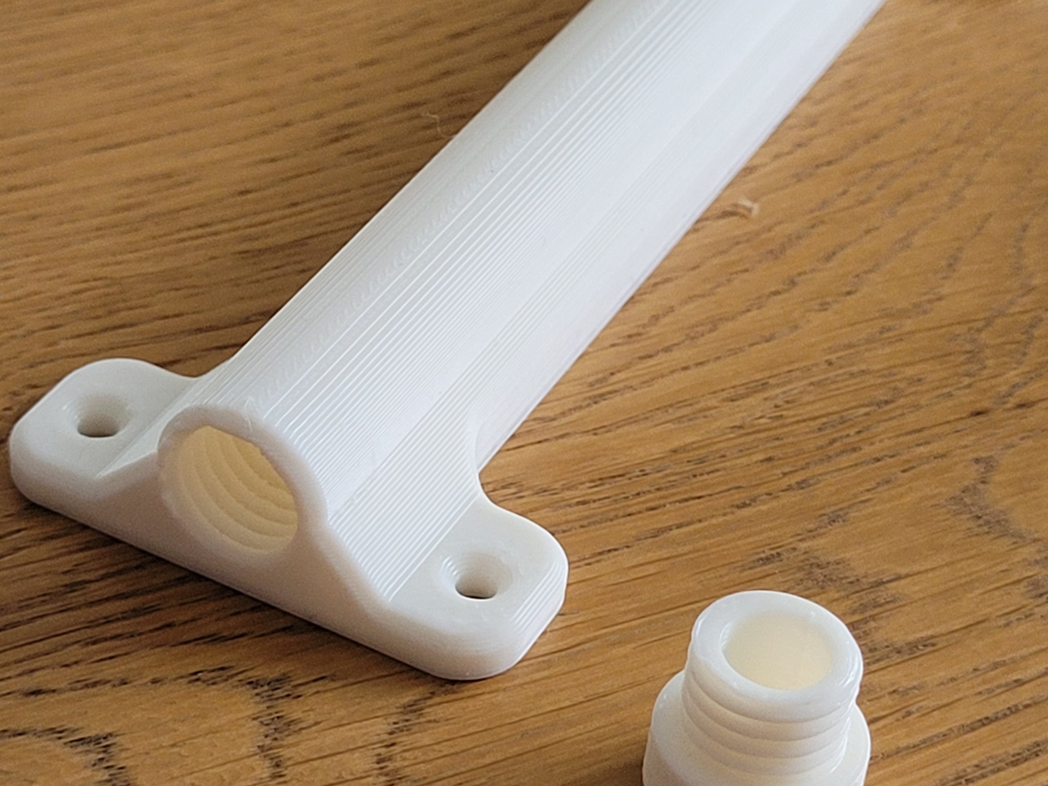 Giá đỡ mũi khoan treo tường