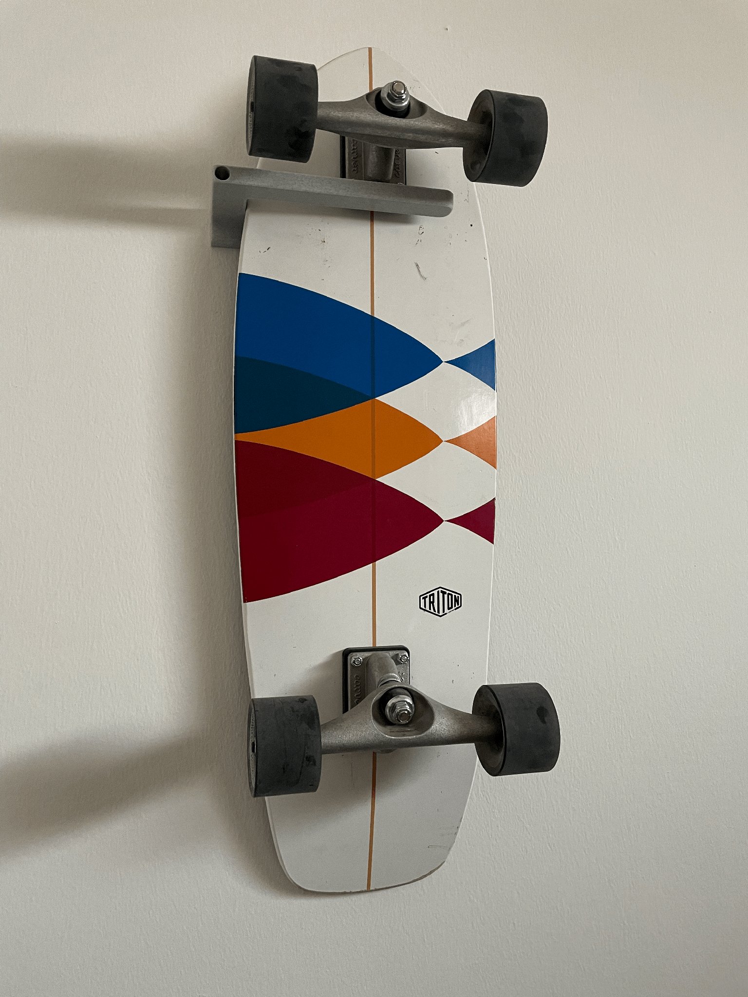 Giá treo ván trượt đơn giản