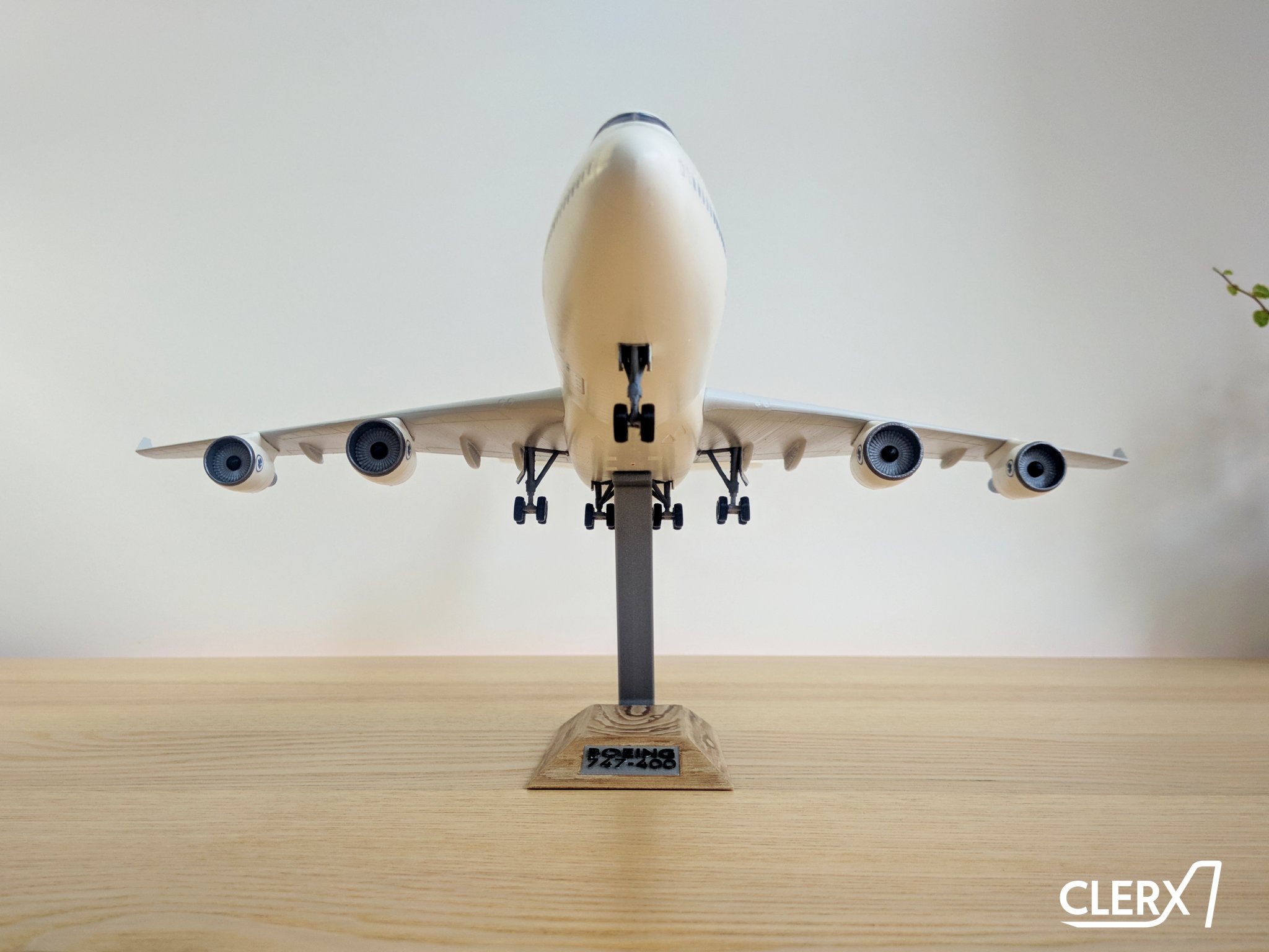 Mô hình máy bay Boeing 747-400 tỷ lệ 1:144