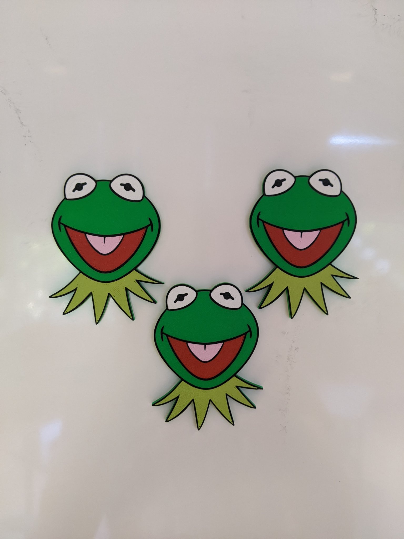 Nam châm và giá để ly Kermit thiết kế độc đáo