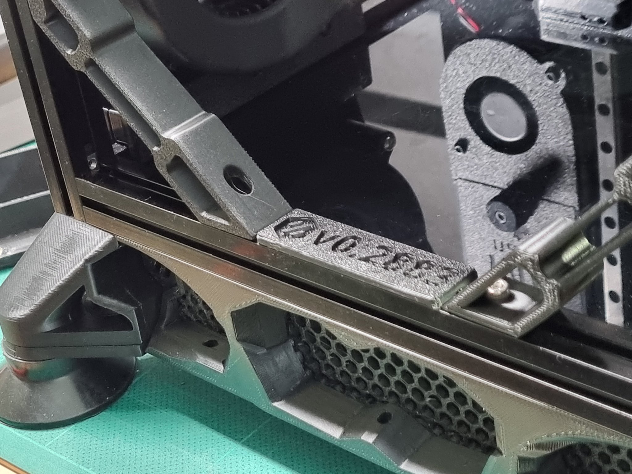 Giá đỡ cho máy in Voron v0 trên thanh 1515